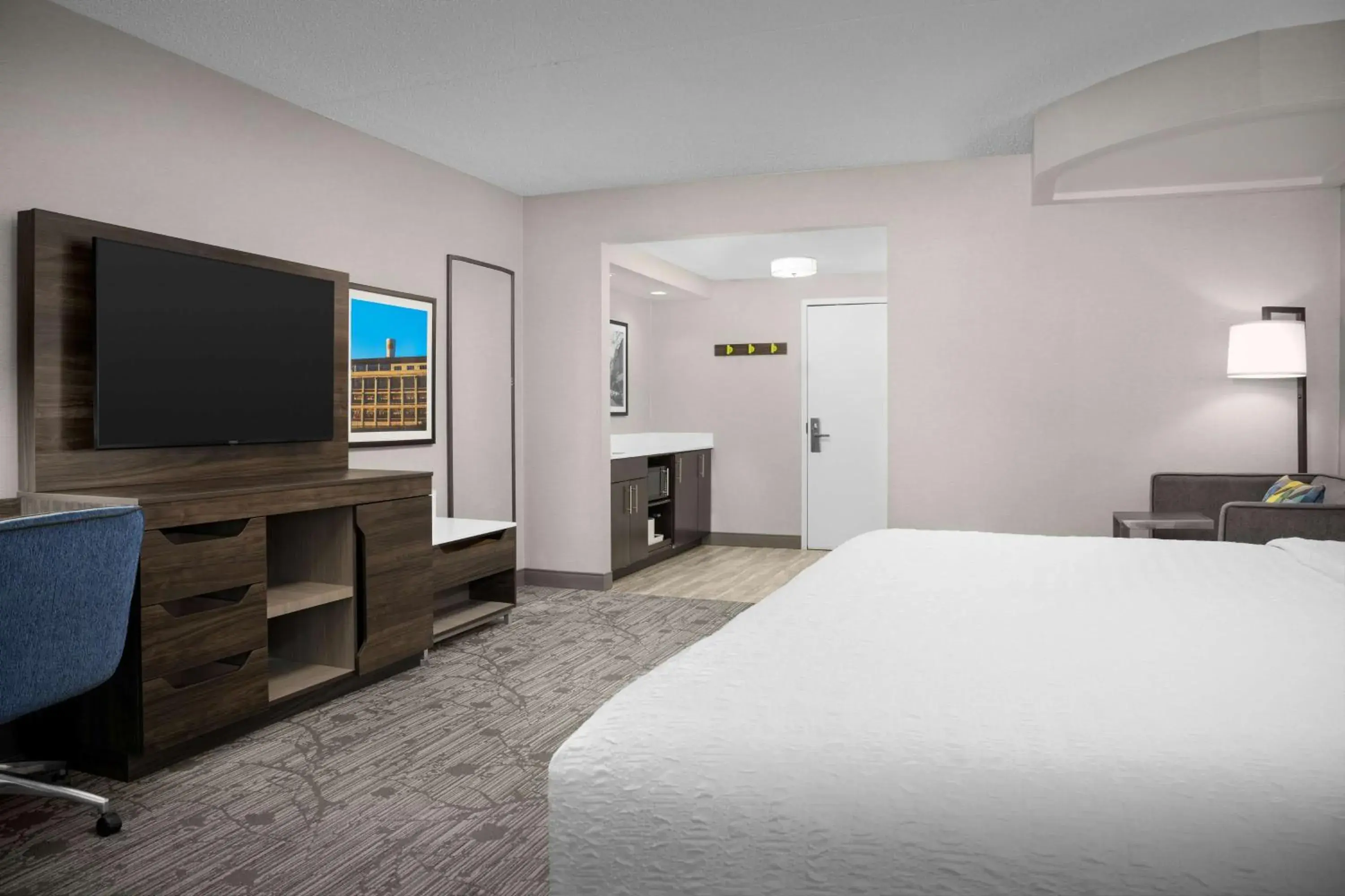 TV and multimedia, Bed in Hampton Inn Easton TV and multimedia, Bed in Hampton Inn Easton