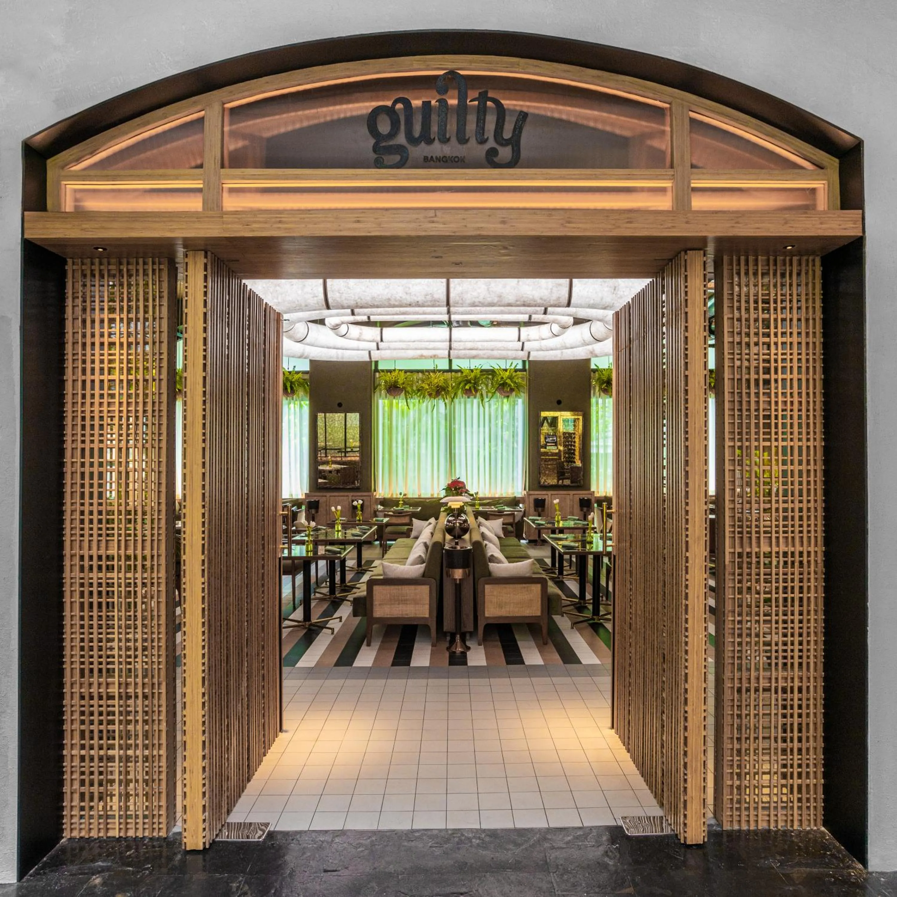 Restaurant/places to eat in Anantara Siam Bangkok Hotel