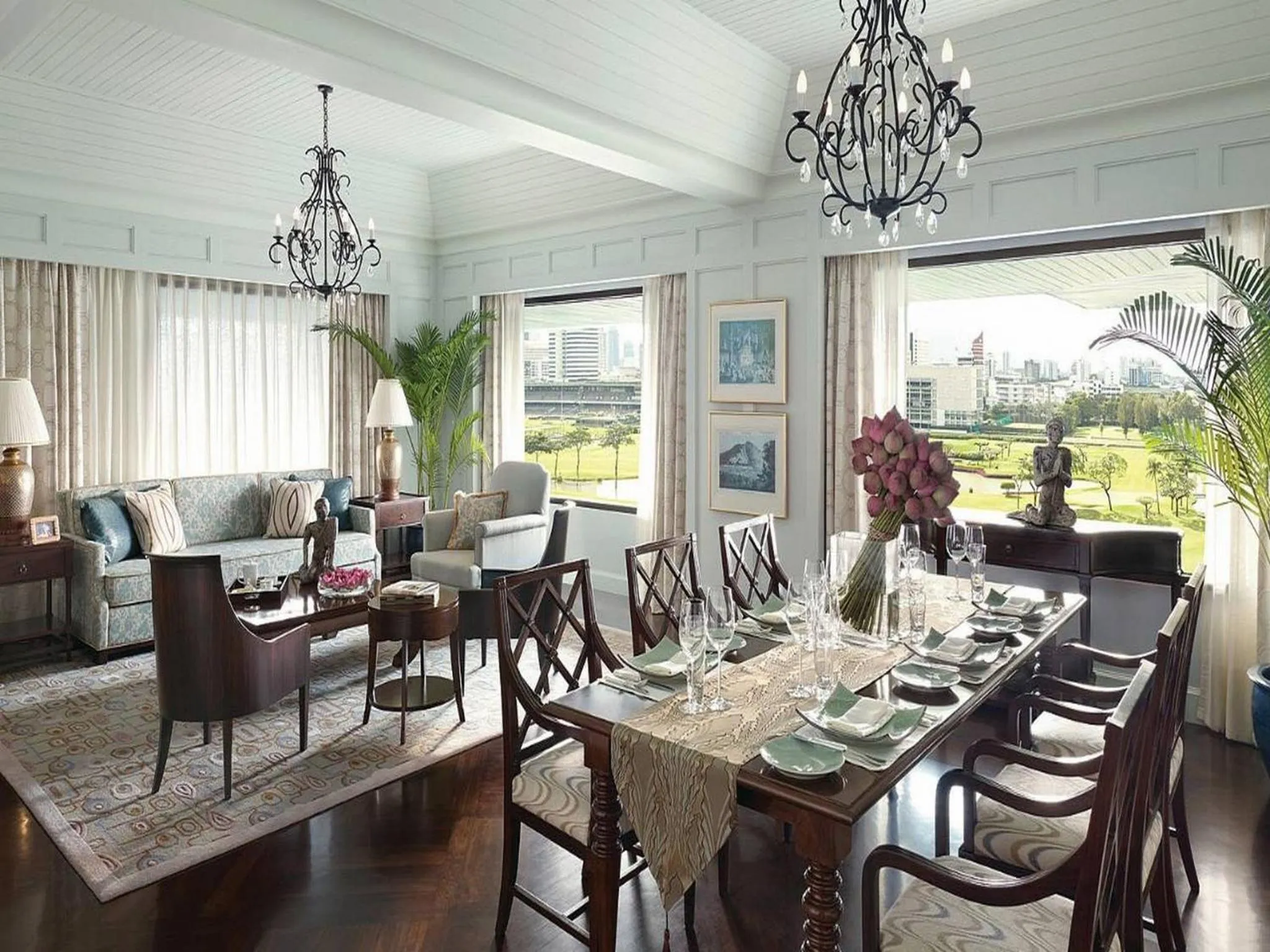 Living room in Anantara Siam Bangkok Hotel