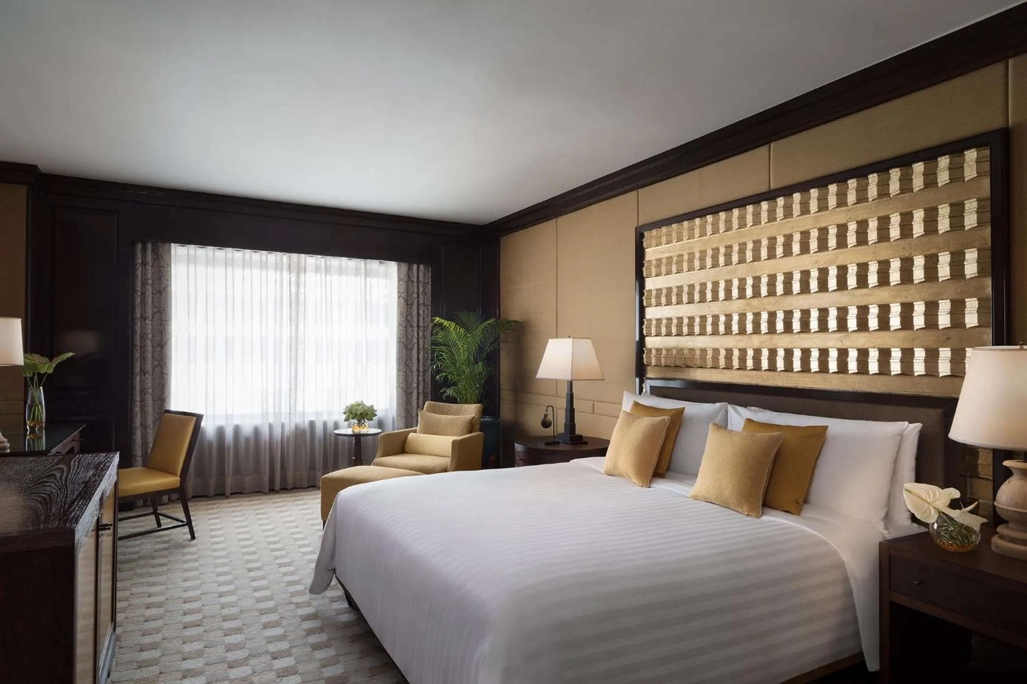 Bedroom, Bed in Anantara Siam Bangkok Hotel