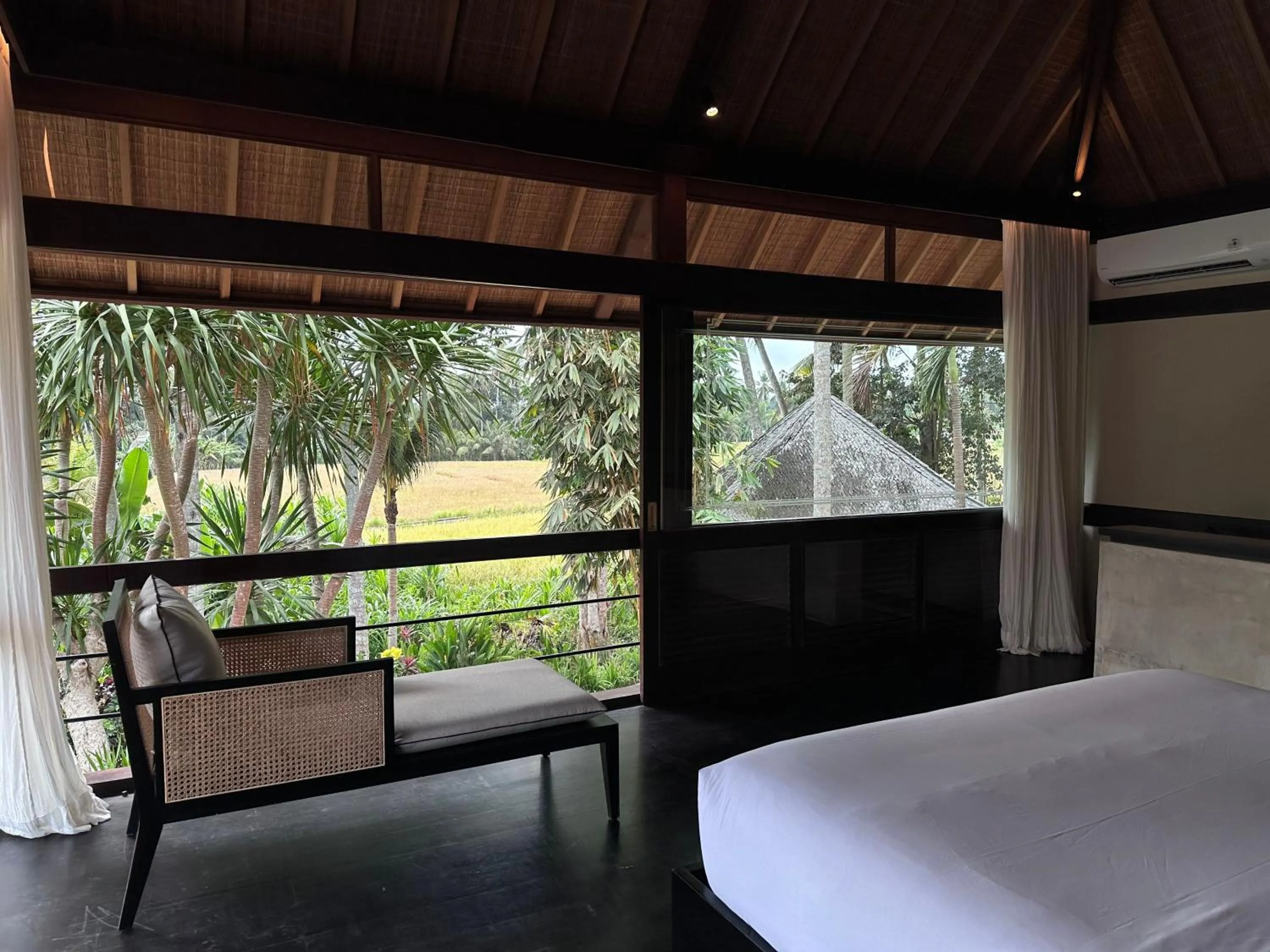 View (from property/room), Bed in Villa Pantulan Bali