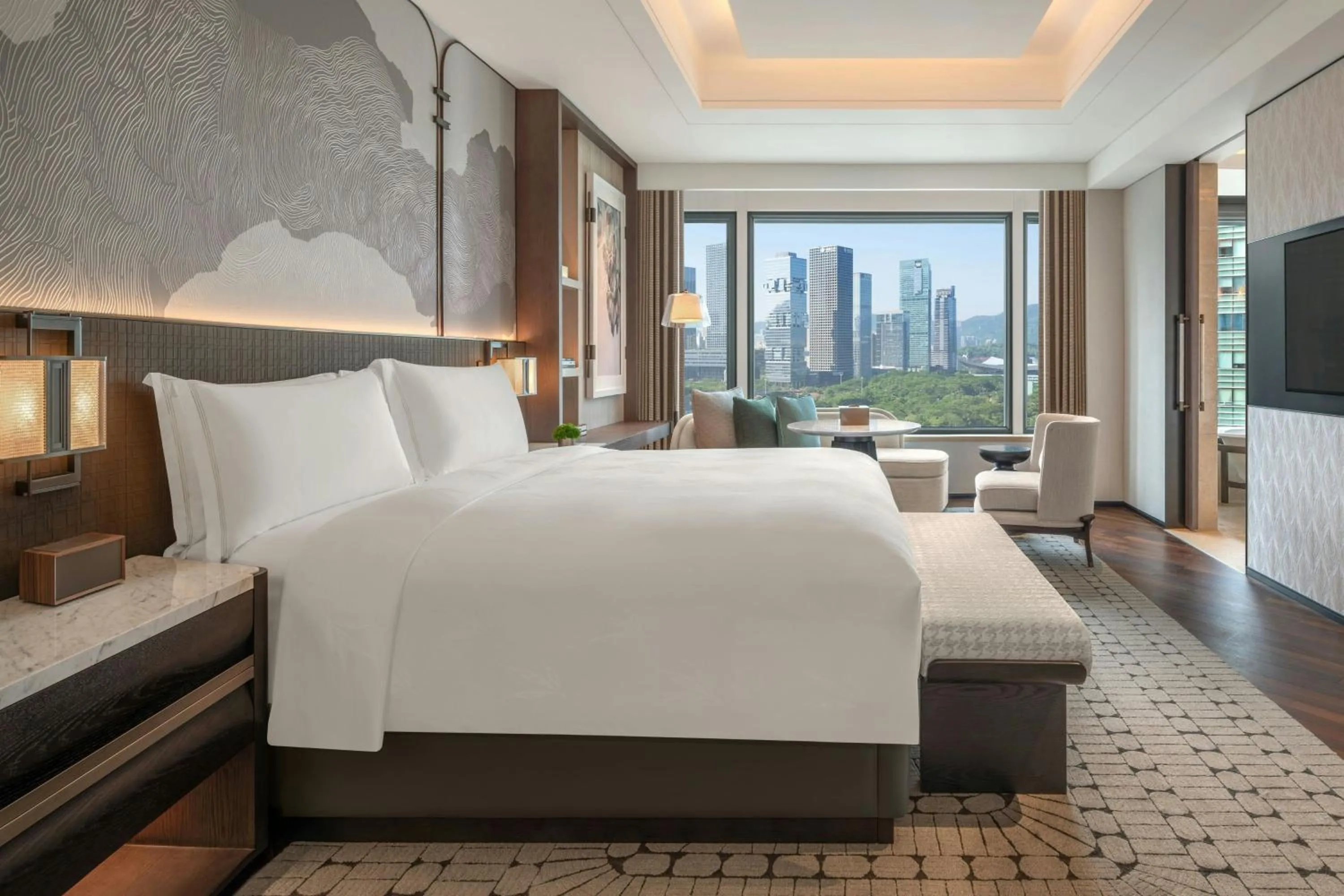 Photo of the whole room, Bed in The Ritz-Carlton, Shenzhen