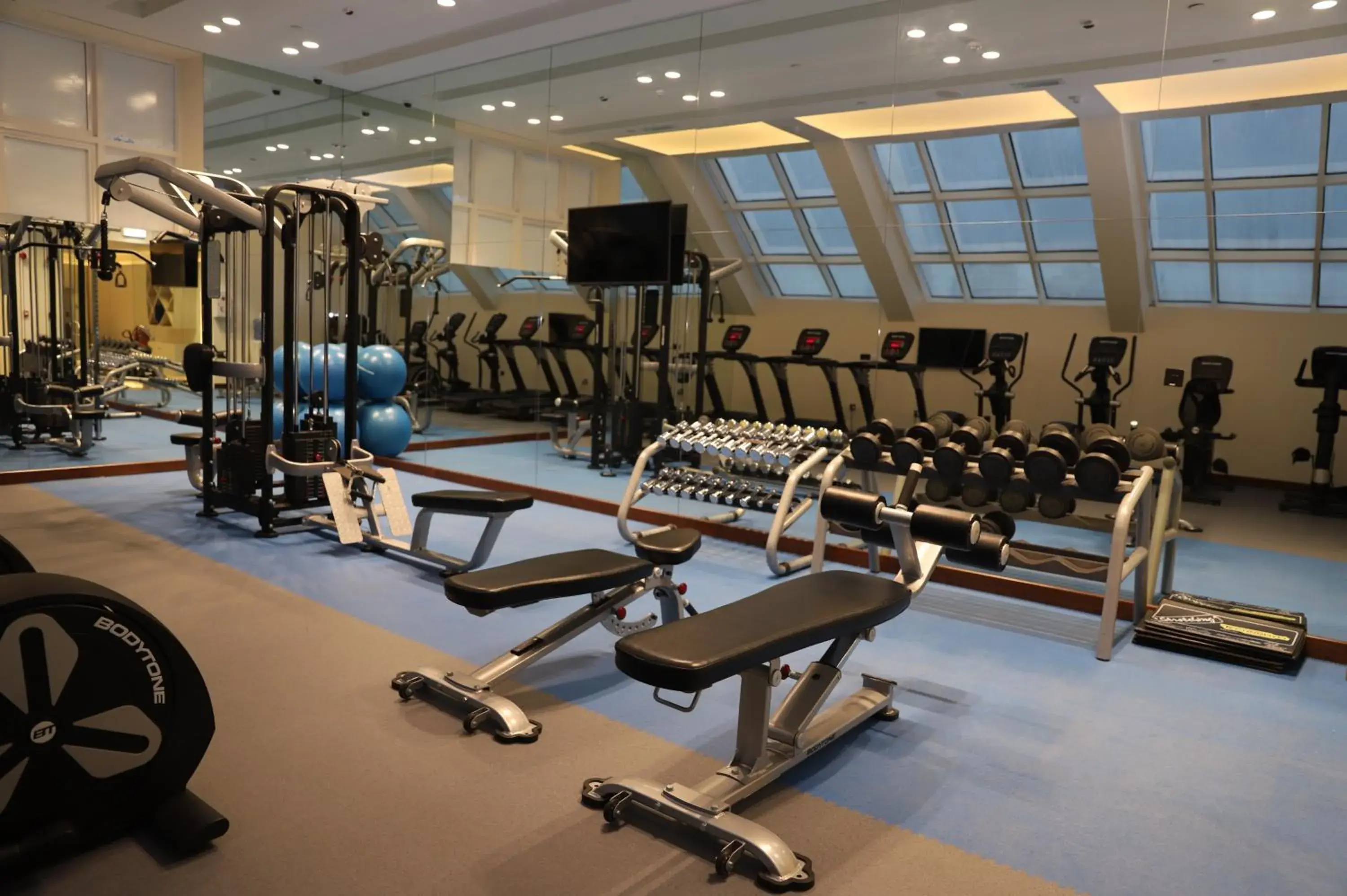 Fitness centre/facilities in Golden Tulip Media Hotel Fitness centre/facilities in Golden Tulip Media Hotel
