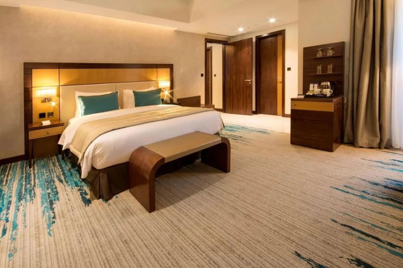 Lobby or reception, Bed in Golden Tulip Media Hotel