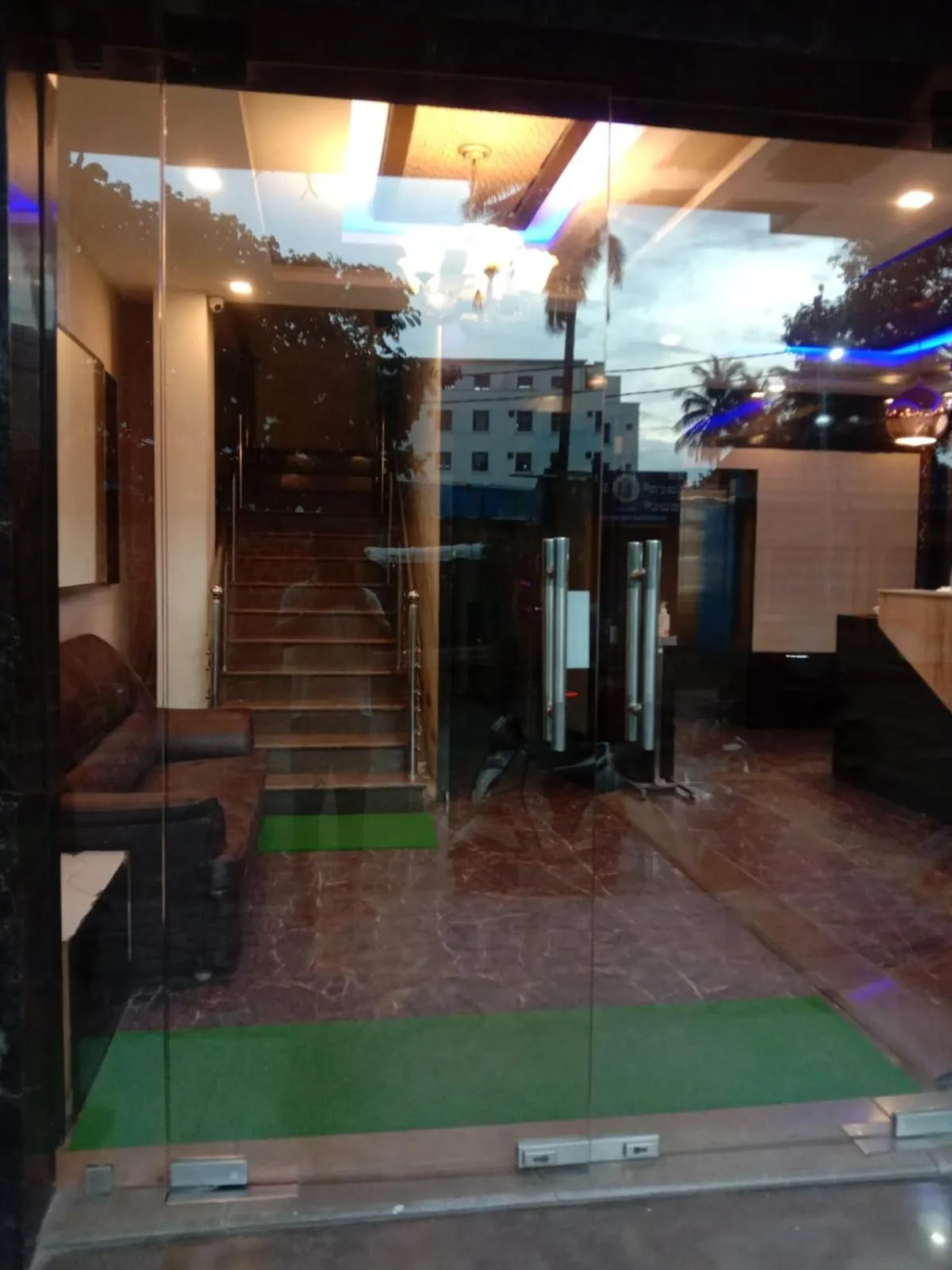 Facade/entrance in Hotel Blue Bell