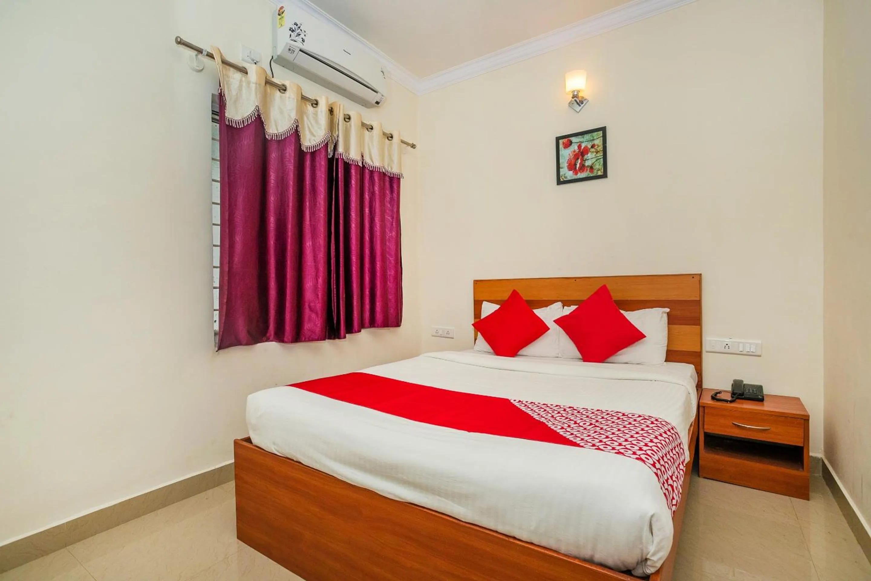 Bedroom, Bed in Hotel O Midas Casita