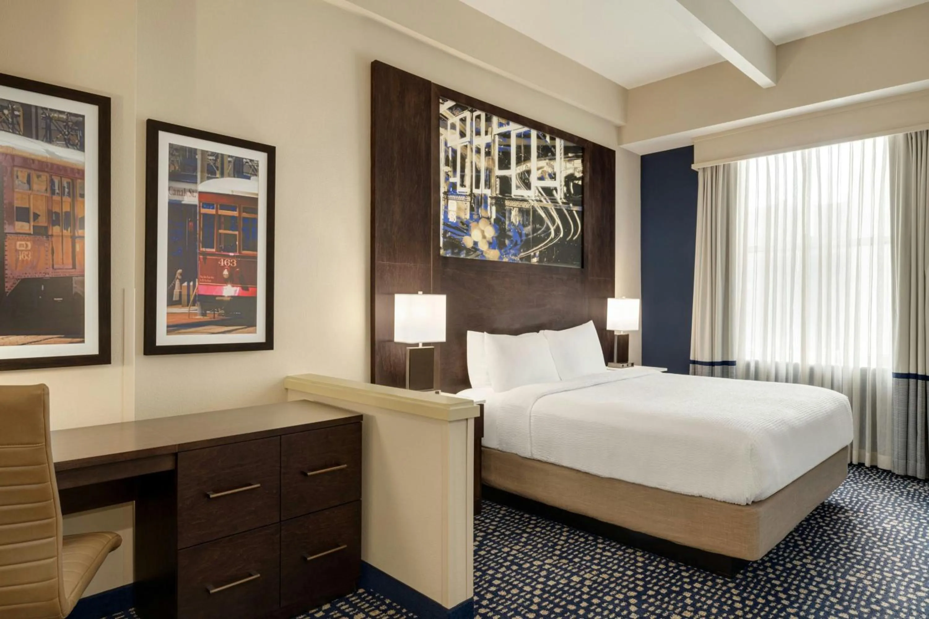Photo of the whole room, Bed in Fairfield Inn & Suites by Marriott New Orleans Downtown/French Quarter Area