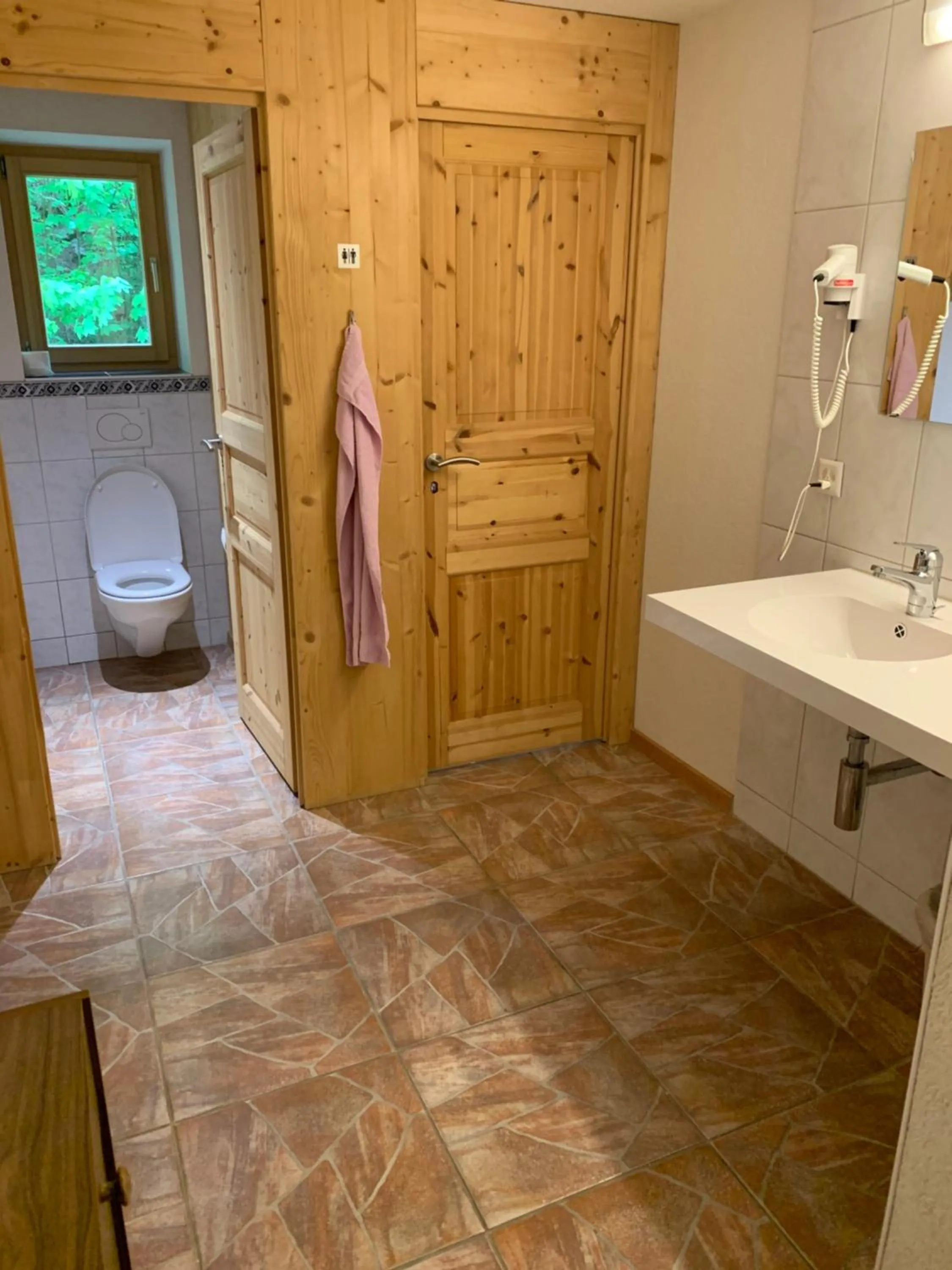 Toilet in Hotel Hof und Post