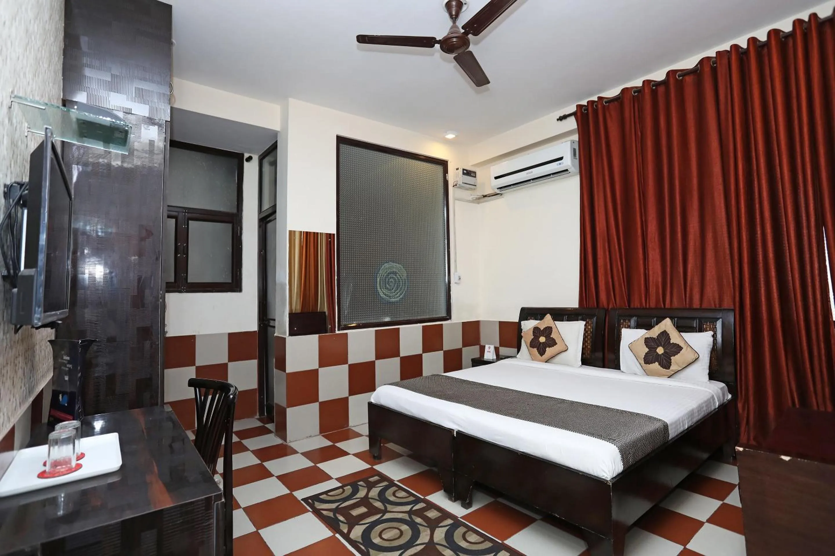 Bedroom in Hotel O Grand Empire Expressway