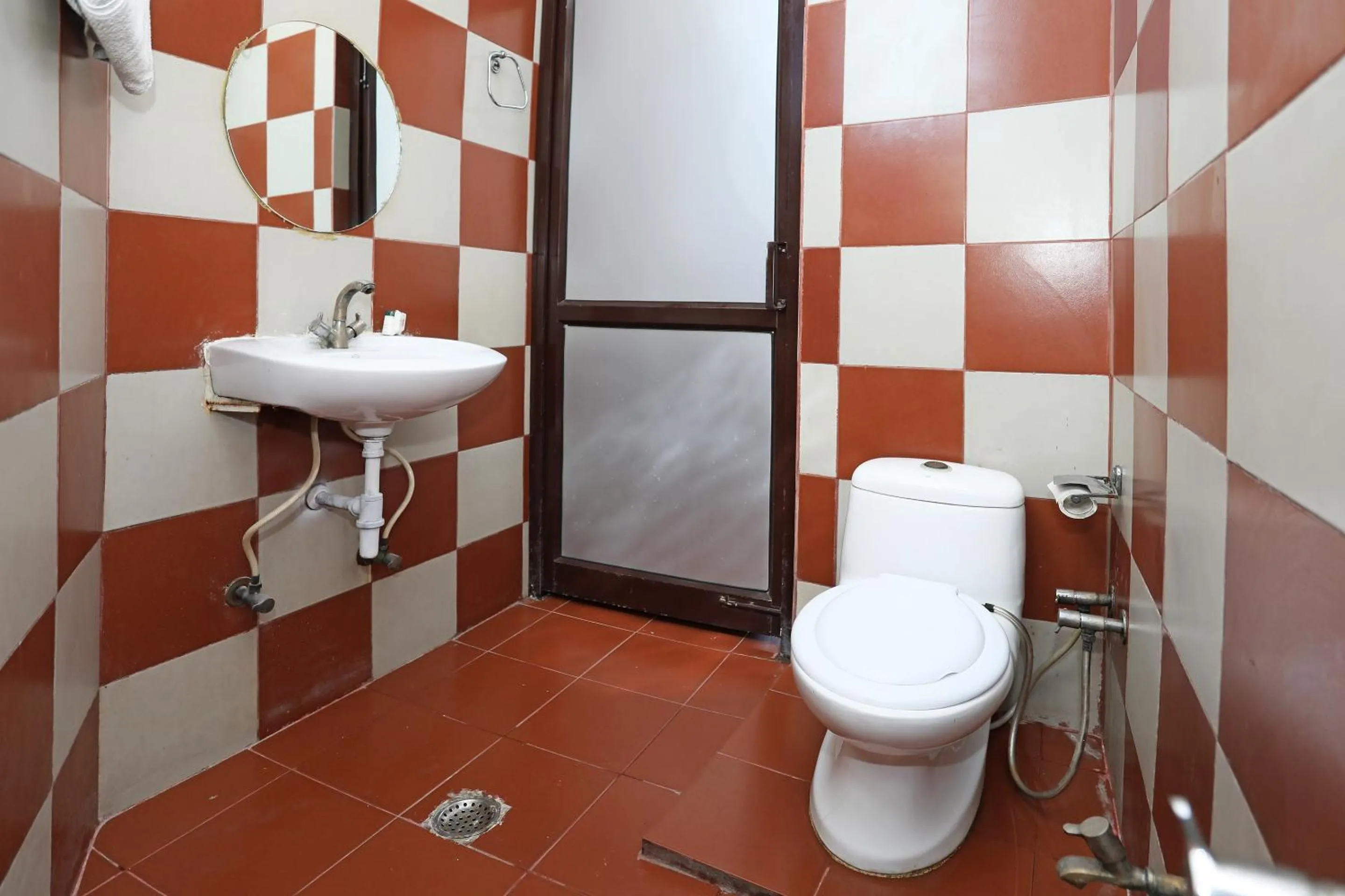 Bathroom in Hotel O Grand Empire Expressway