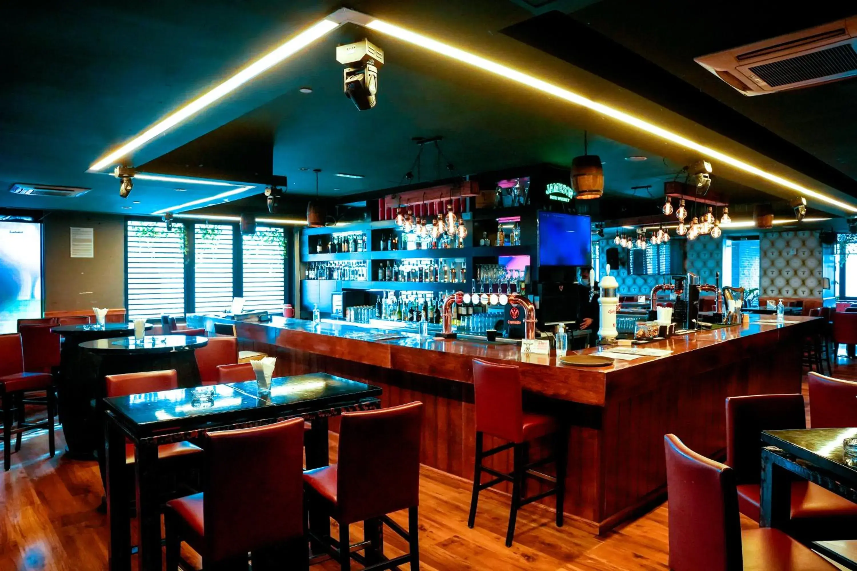 Restaurant/places to eat in Cristal Hotel Abu Dhabi Restaurant/places to eat in Cristal Hotel Abu Dhabi