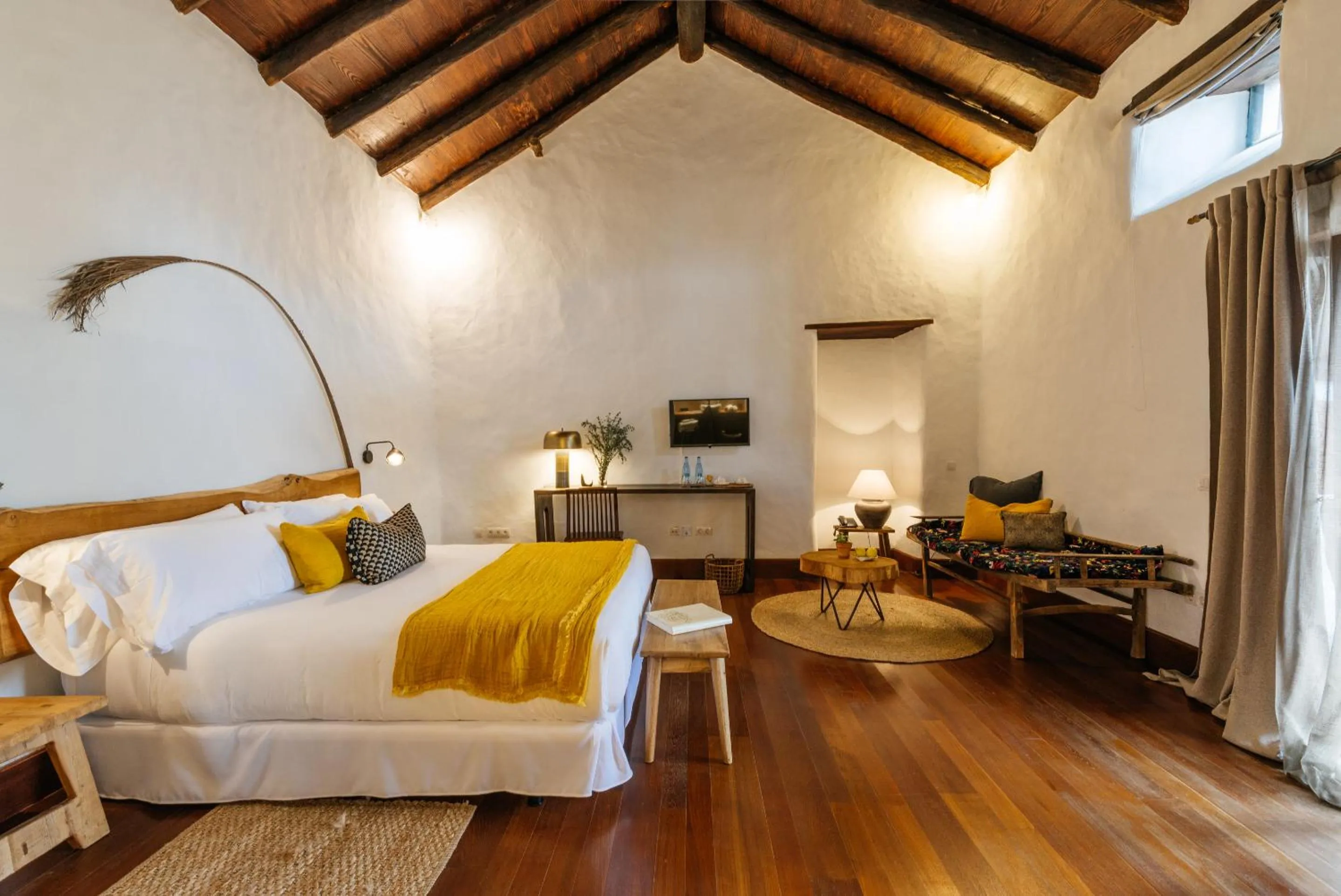 Photo of the whole room, Bed in Hotel Boutique Palacio Ico - Only Adults