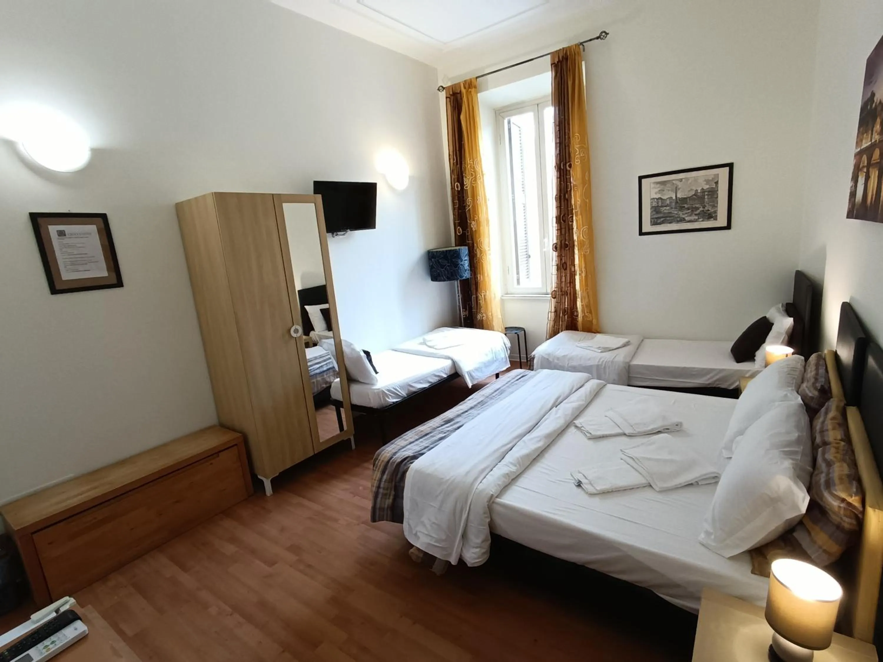 Bed in Quo Vadis Roma 2