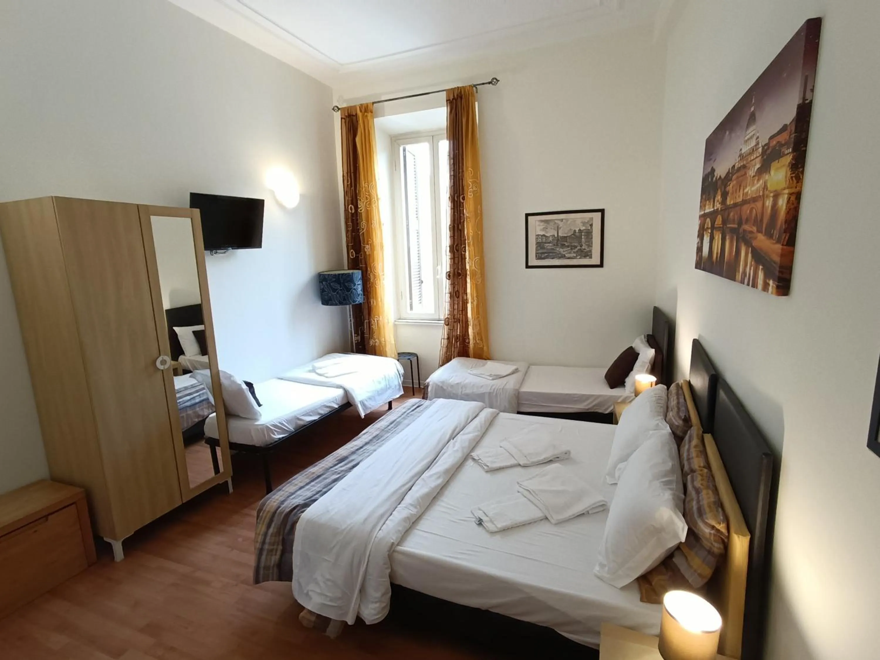 Bed in Quo Vadis Roma 2