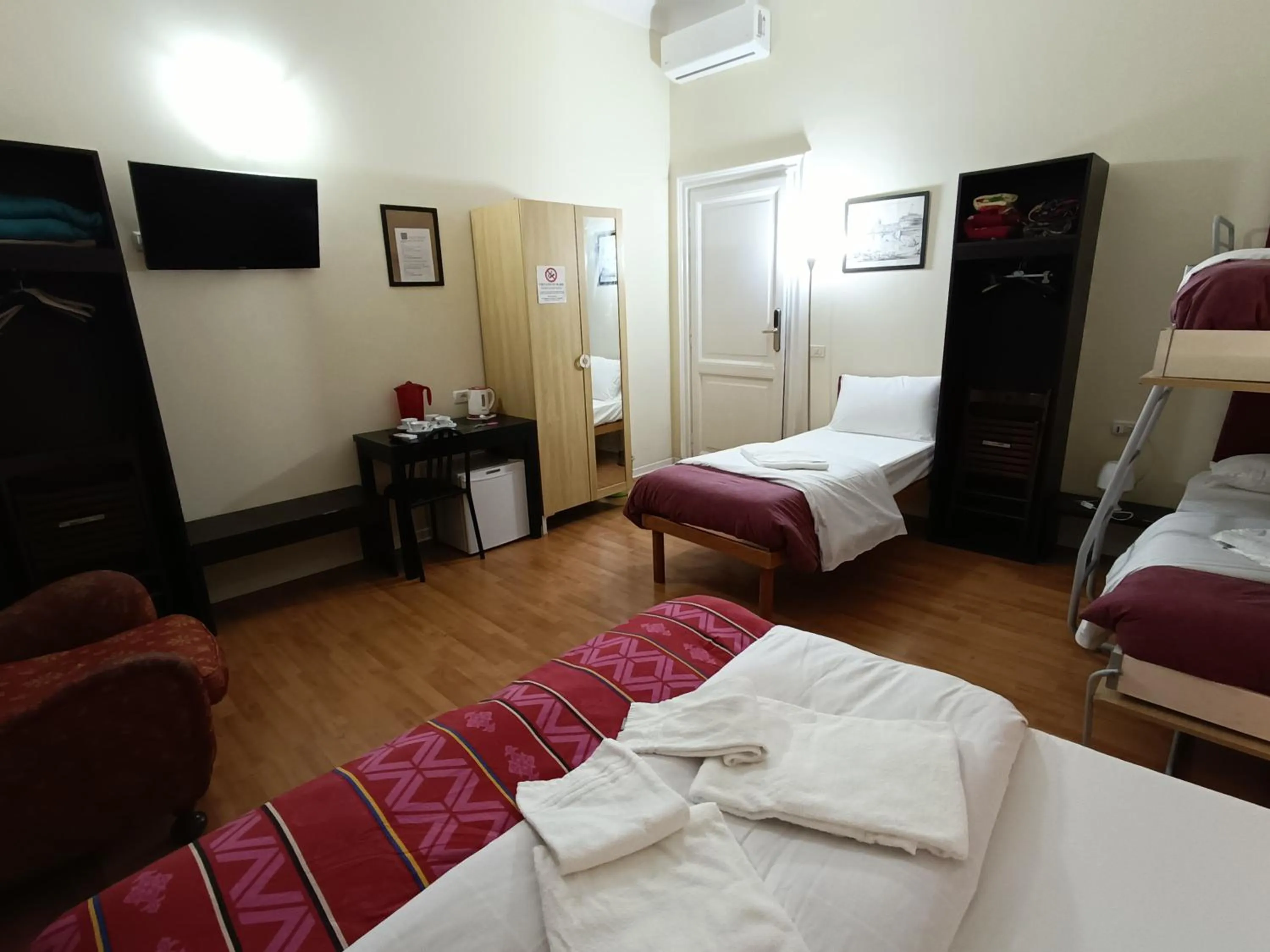 Bed in Quo Vadis Roma 2