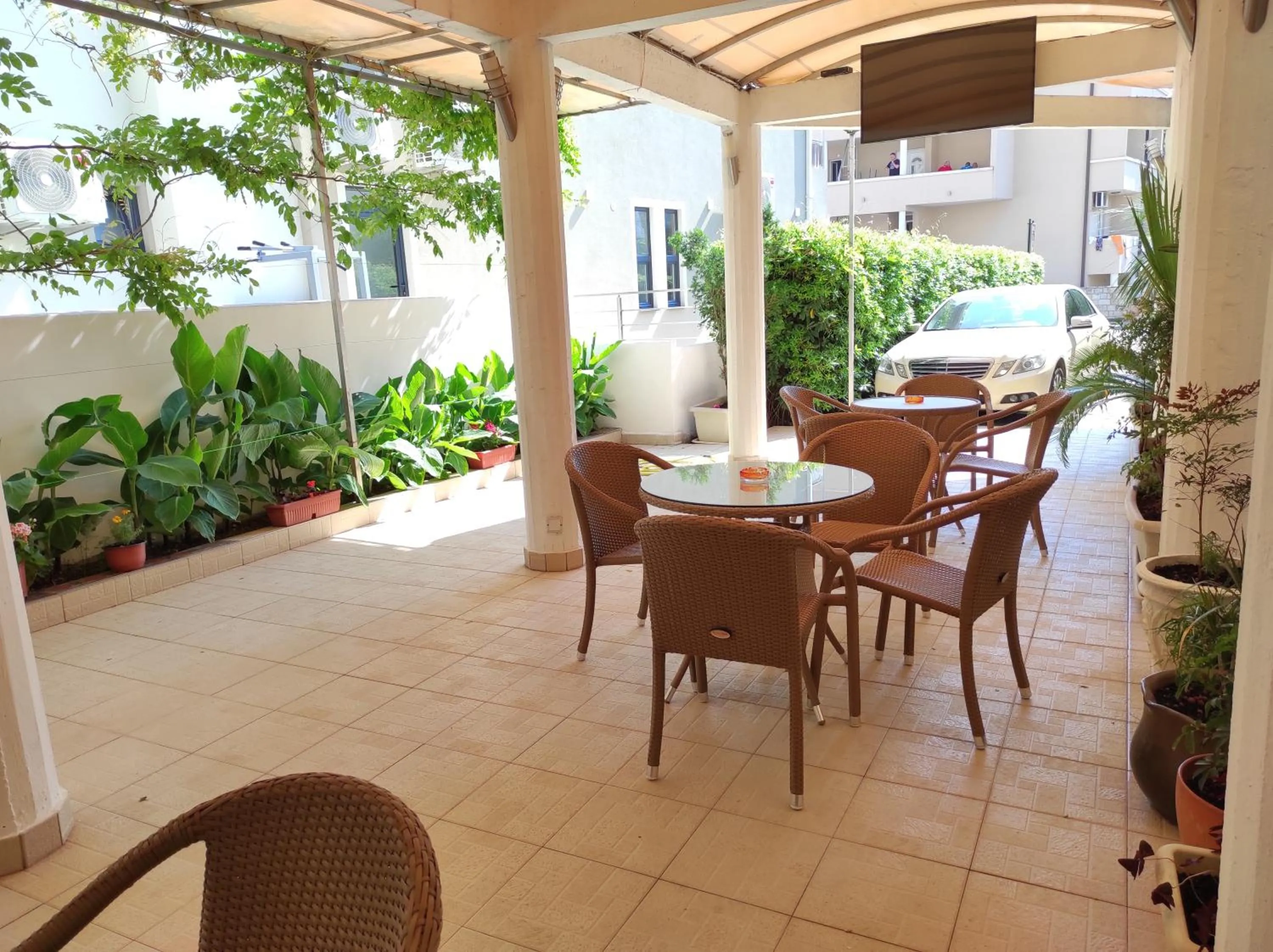 Garden view in Hotel Mimoza