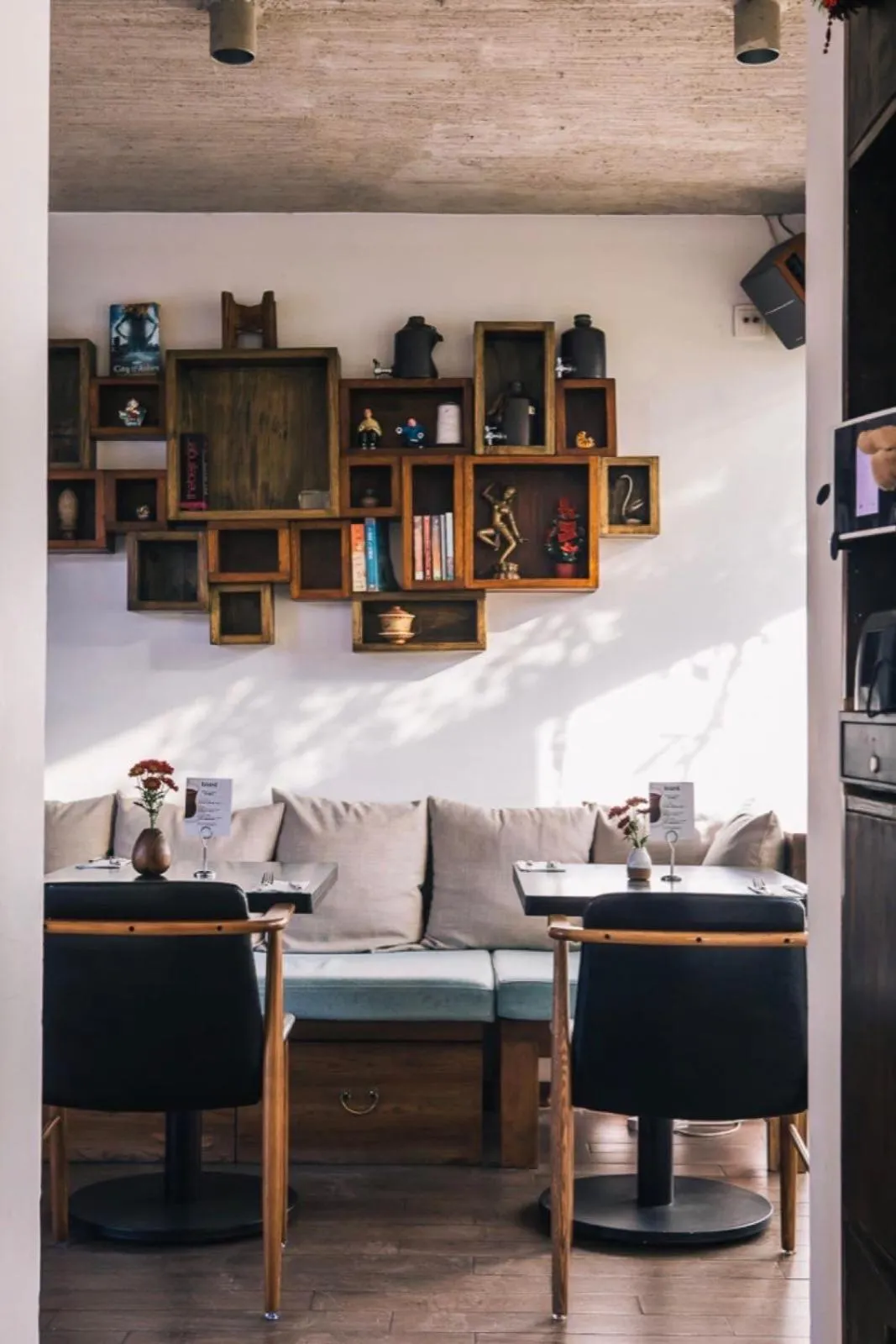 Restaurant/places to eat in The Orchid Hotel - Old Town & Drum Tower