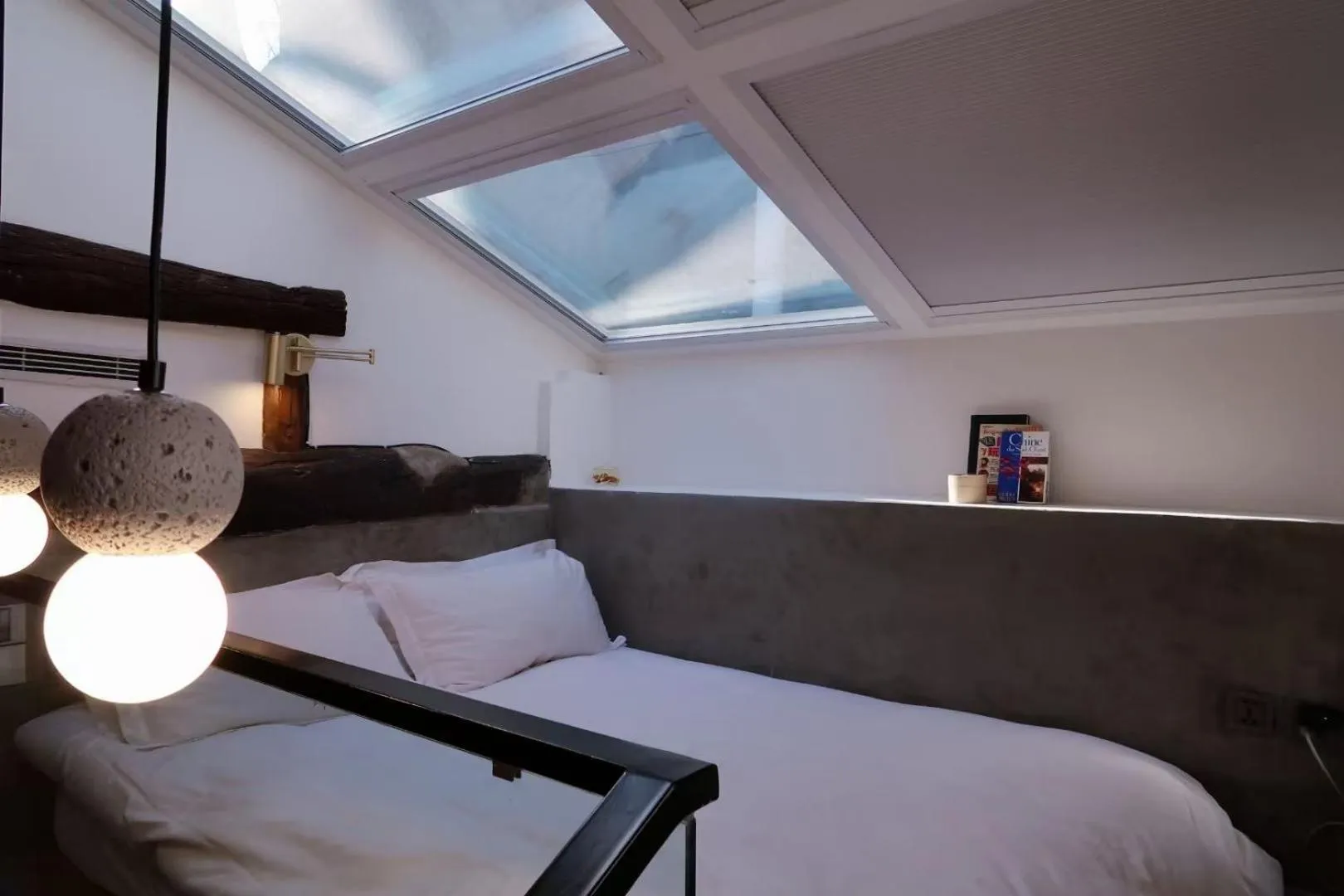 Bed in The Orchid Hotel - Old Town & Drum Tower