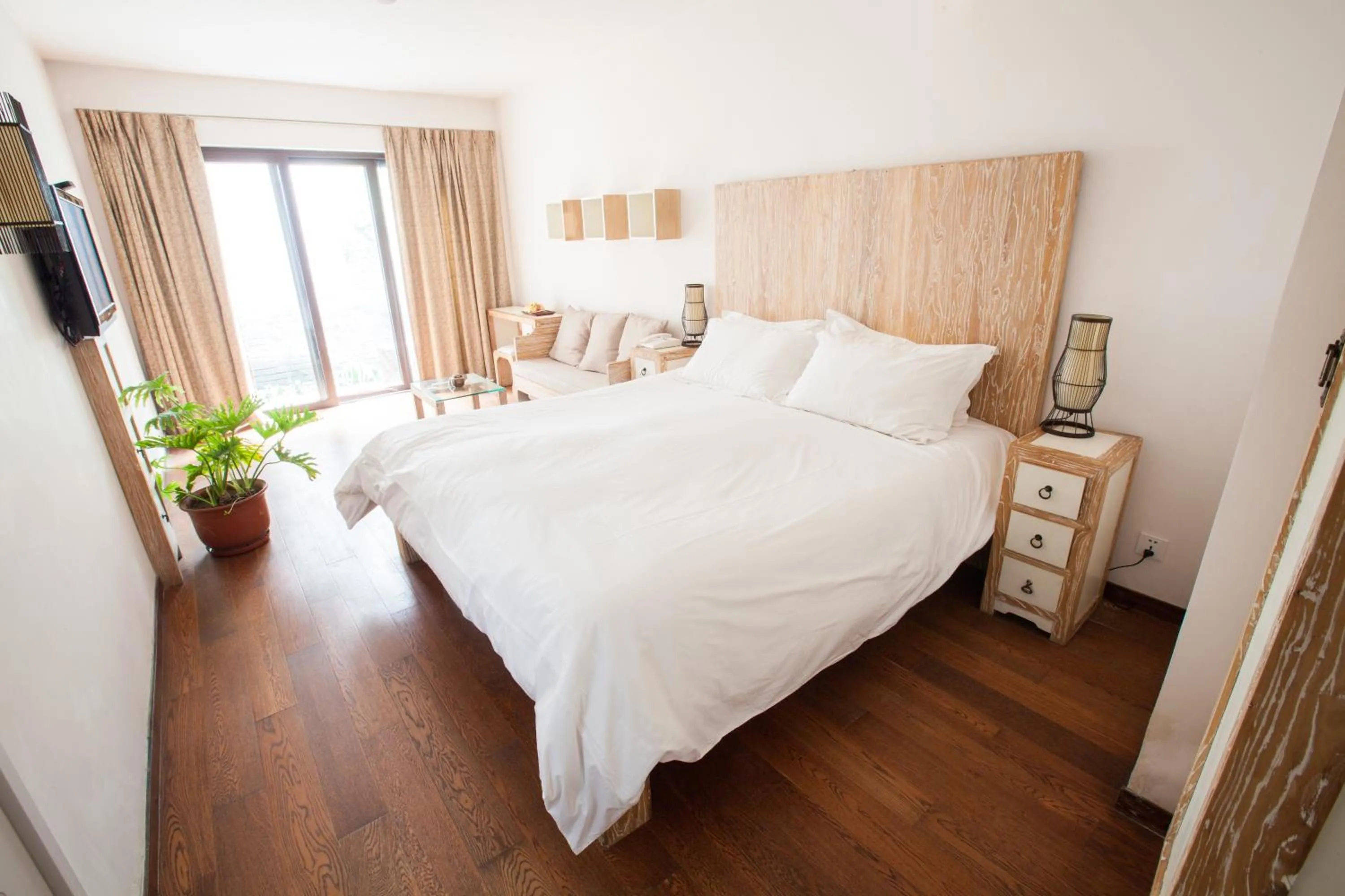 Bed in The Orchid Hotel - Old Town & Drum Tower