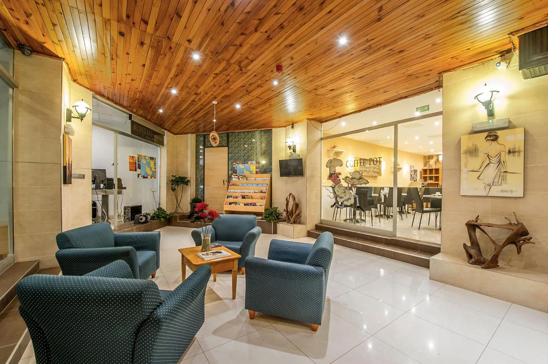 Lounge or bar in Alborada Apart Hotel