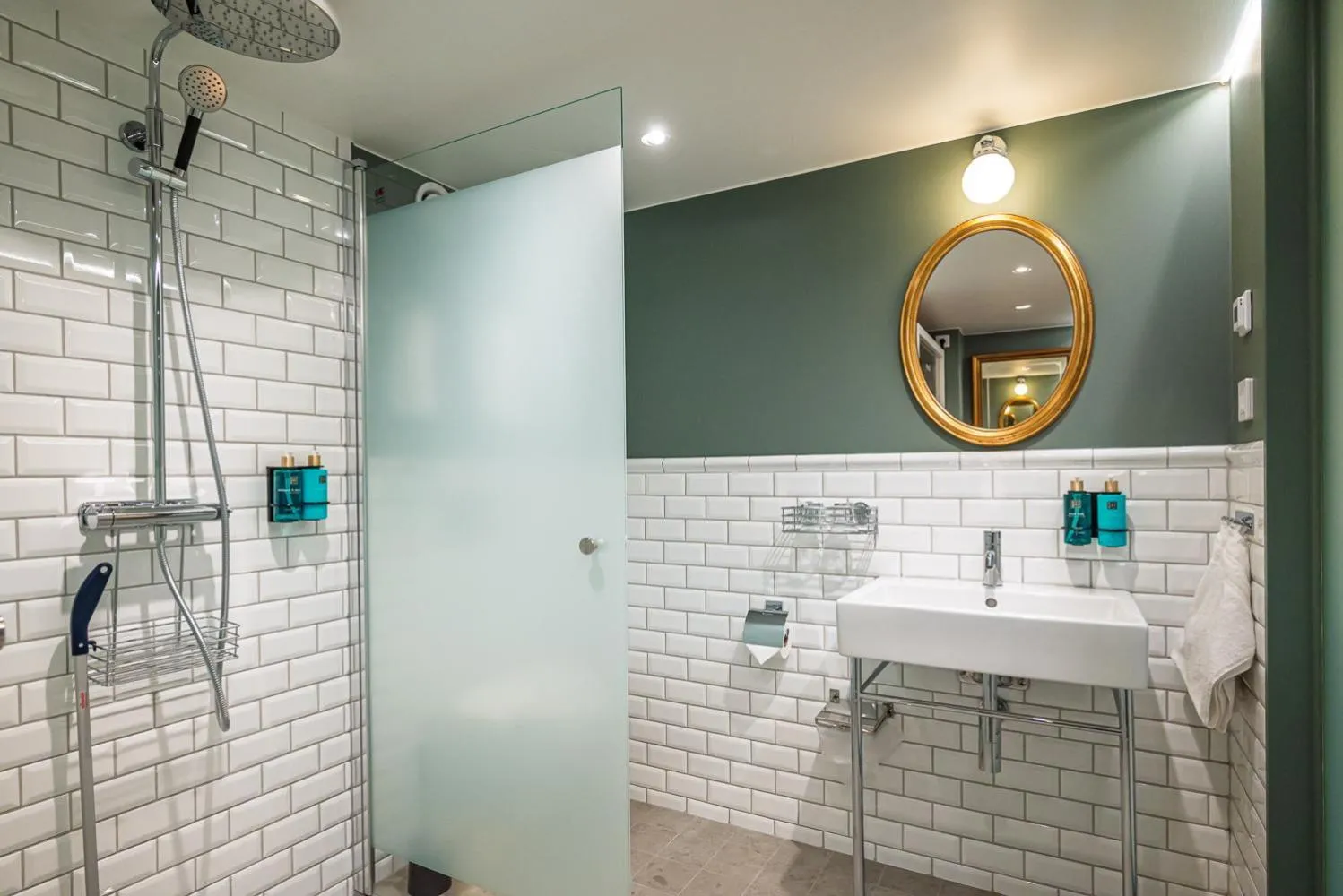 Shower in Hotell St Clemens