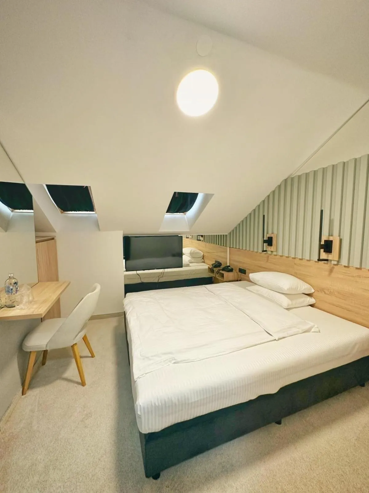 Photo of the whole room, Bed in City Park Hotel