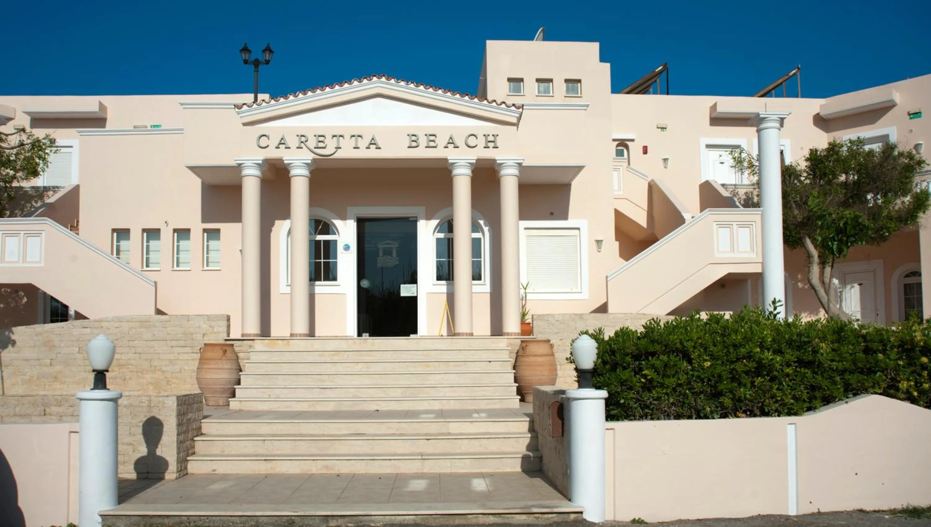 Facade/entrance in Hotel Caretta Beach