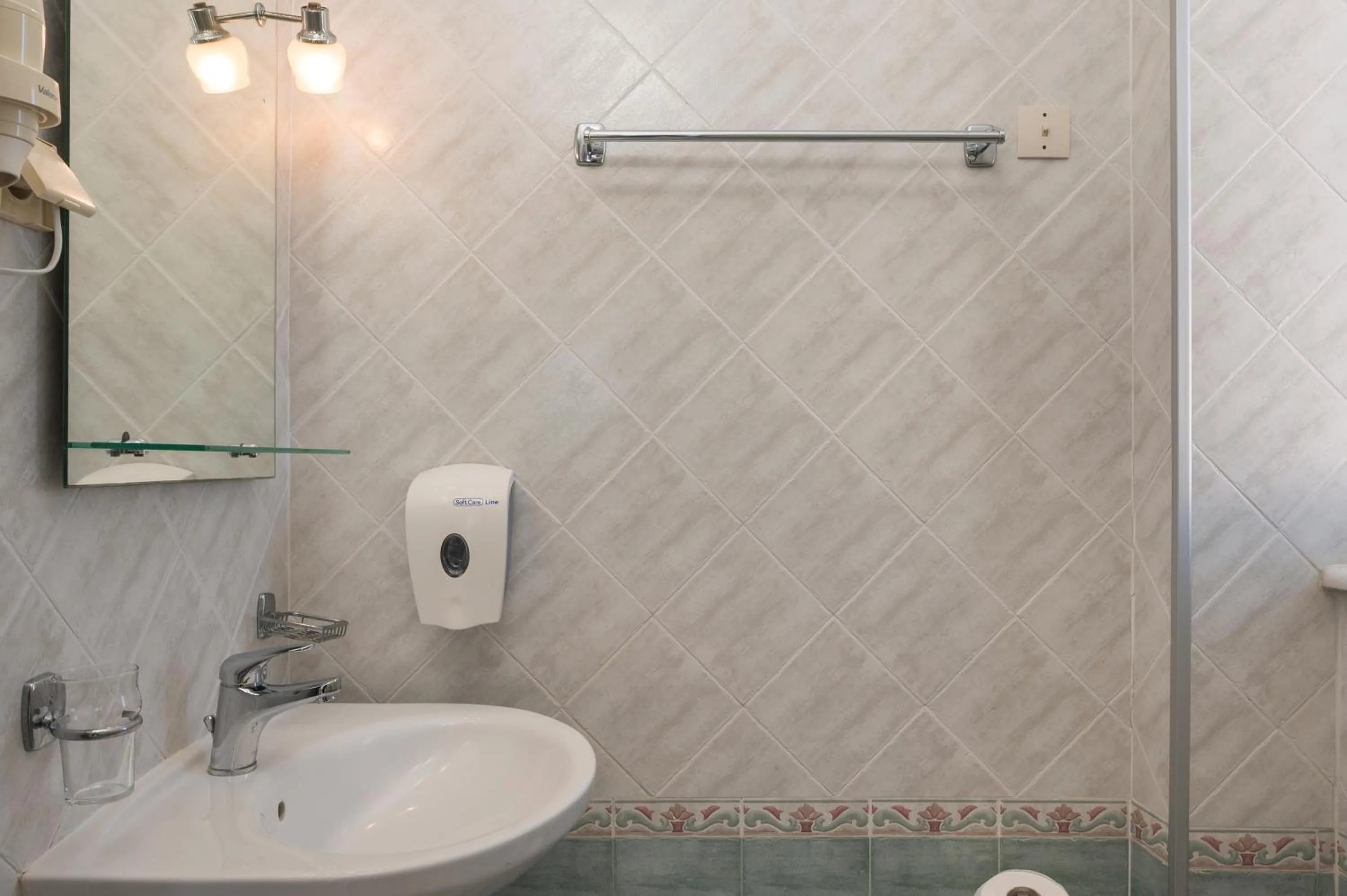 Bathroom in Hotel Caretta Beach