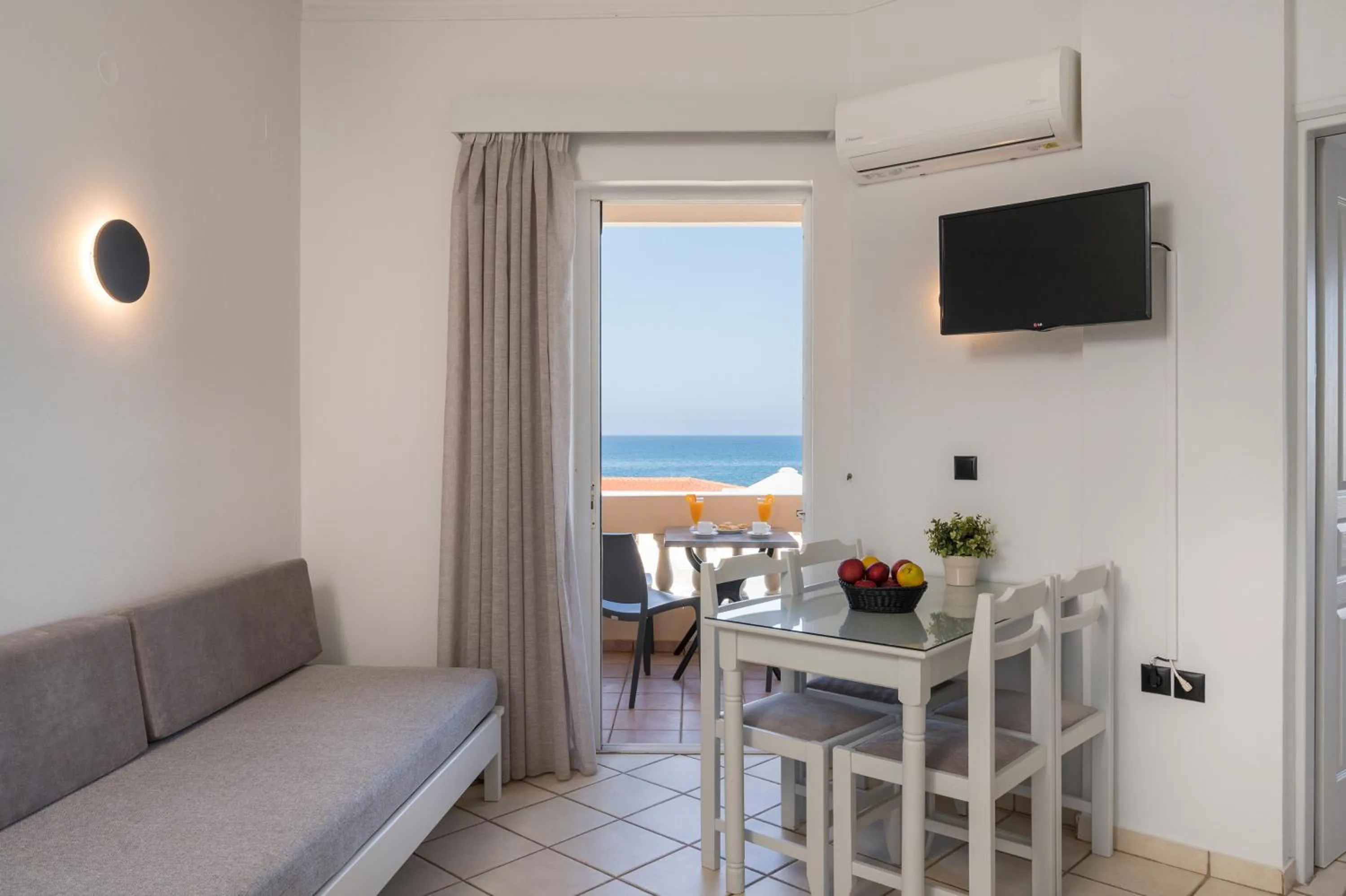 Living room in Hotel Caretta Beach
