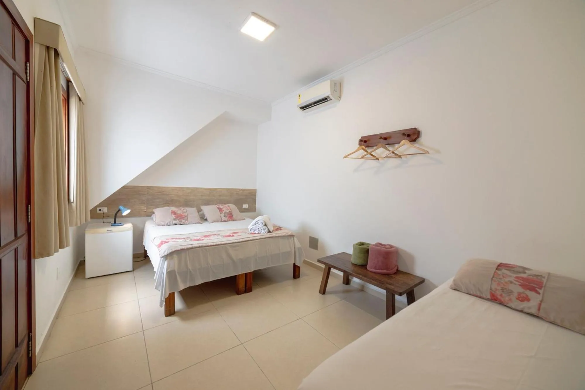 Photo of the whole room, Bed in Pousada Vila do Porto