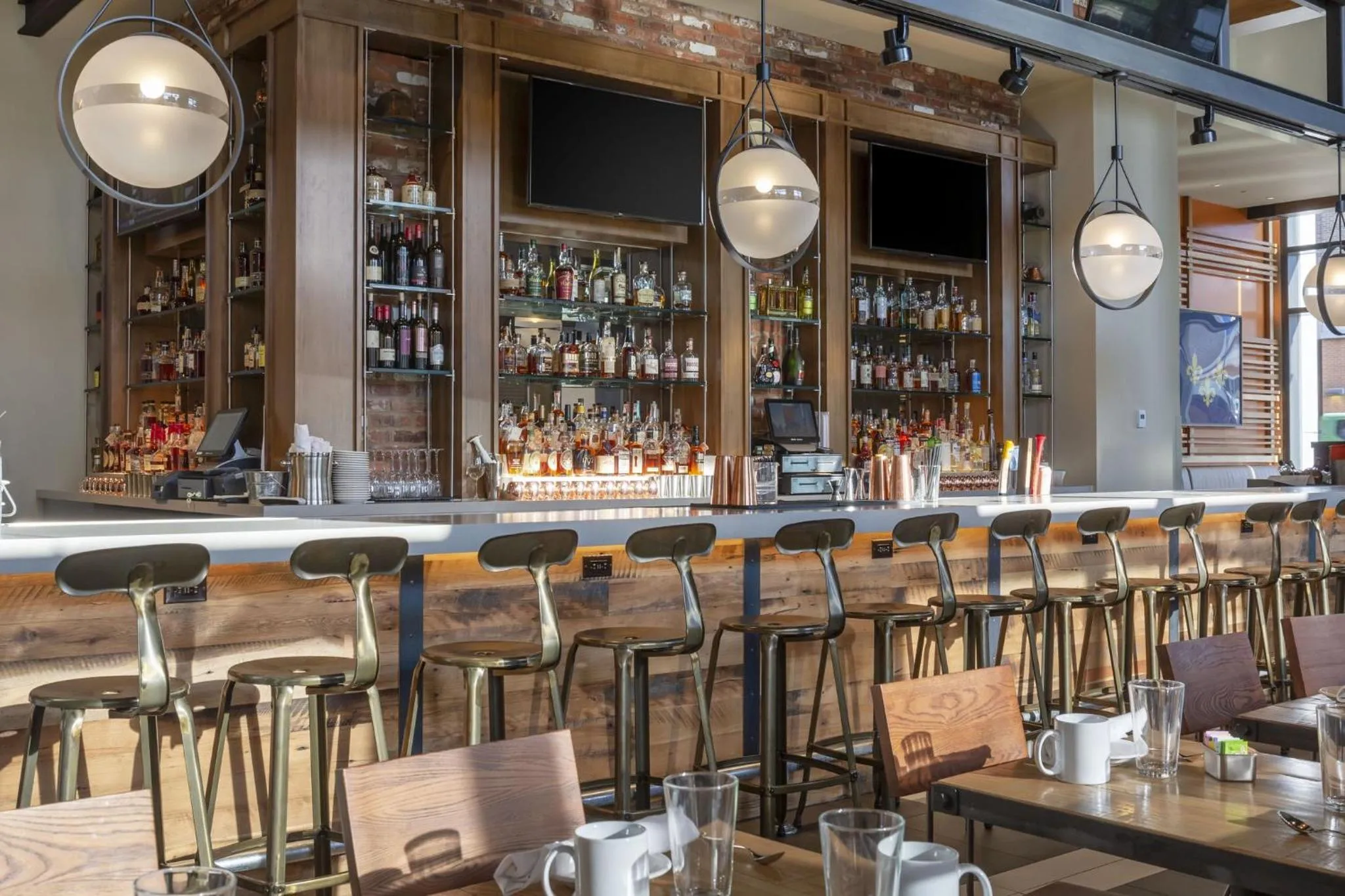 Restaurant/places to eat in Omni Louisville Hotel