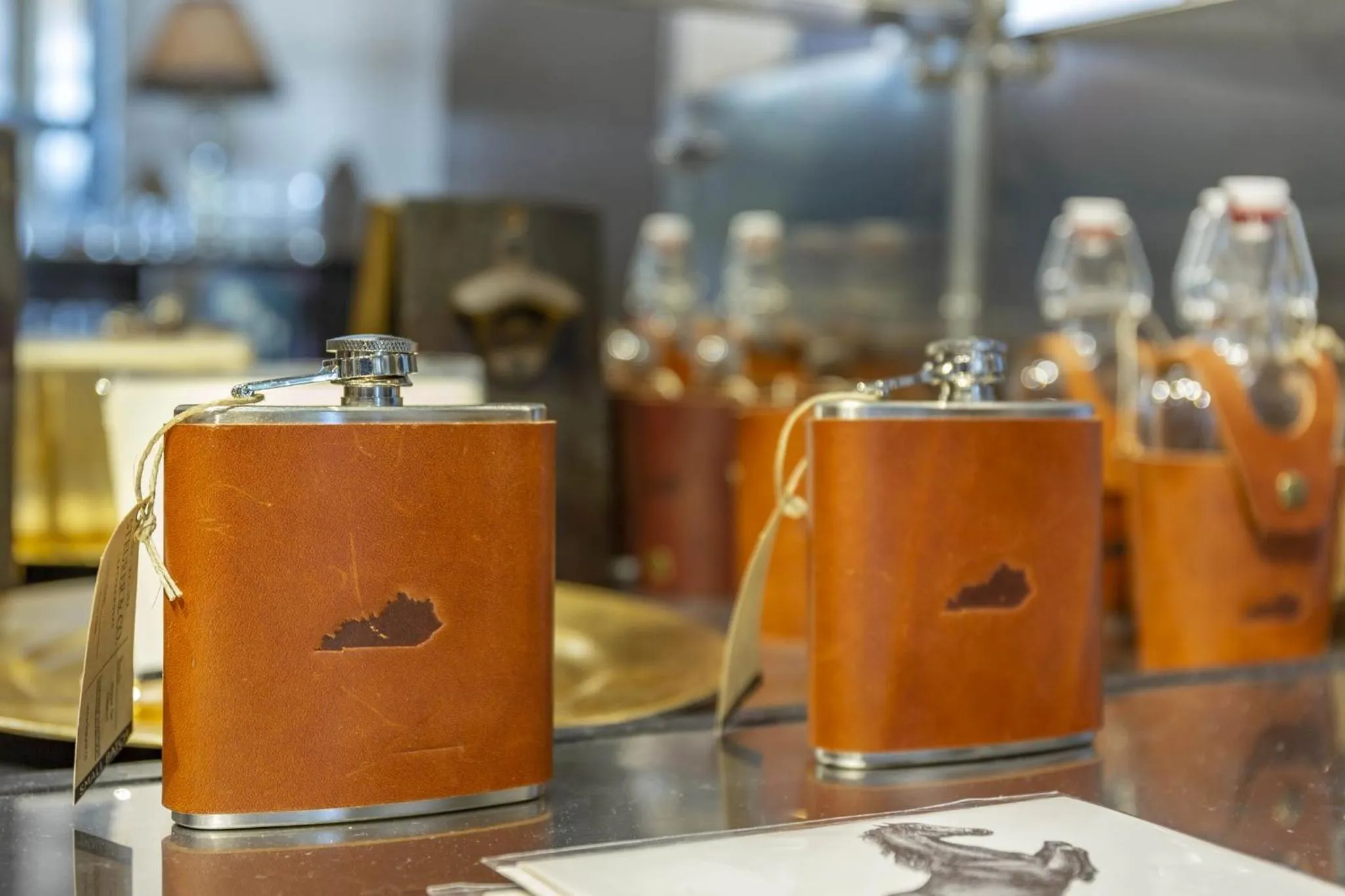 Shopping Area in Omni Louisville Hotel