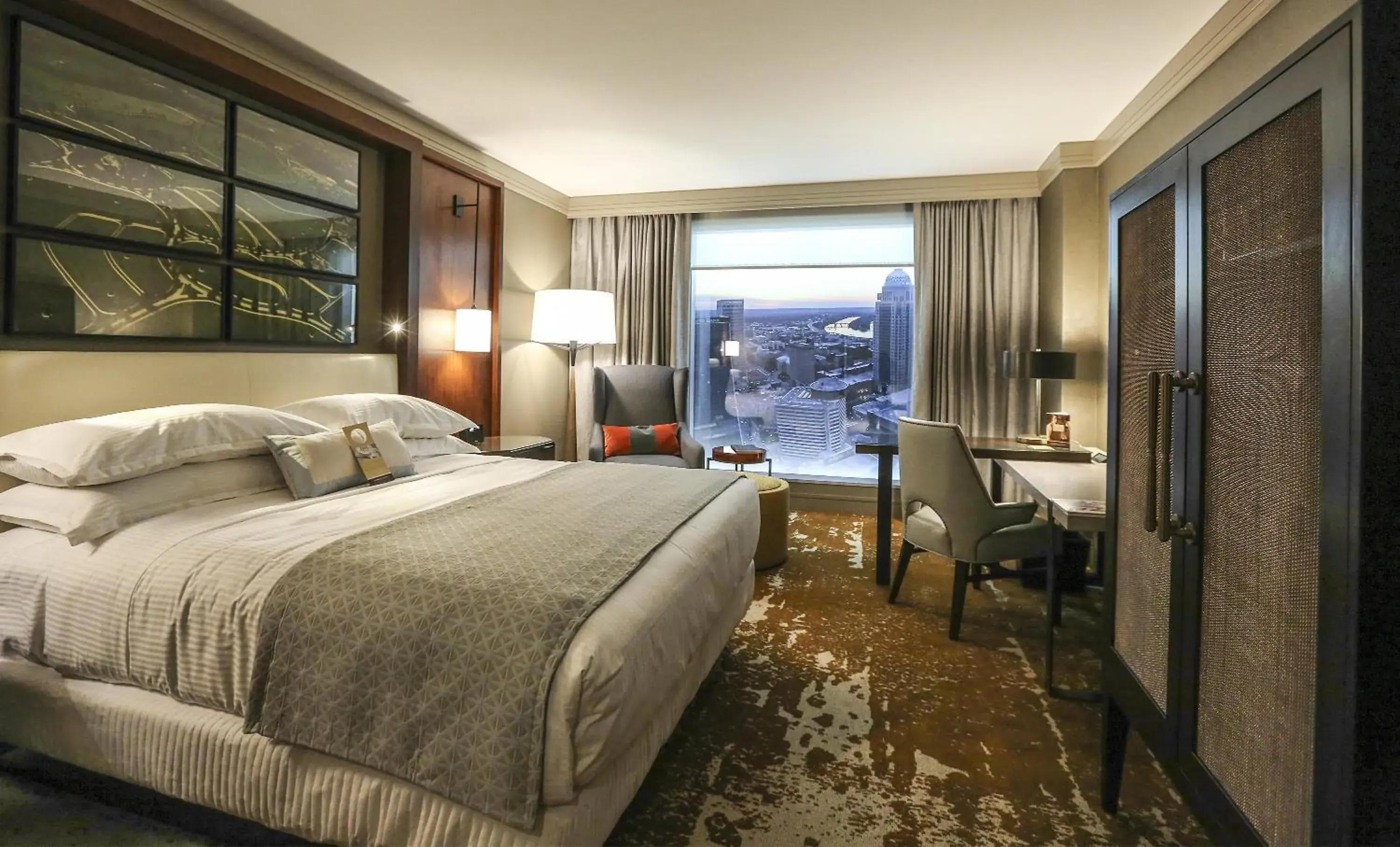 Two Bedroom Deluxe Suite in Omni Louisville Hotel Two Bedroom Deluxe Suite in Omni Louisville Hotel