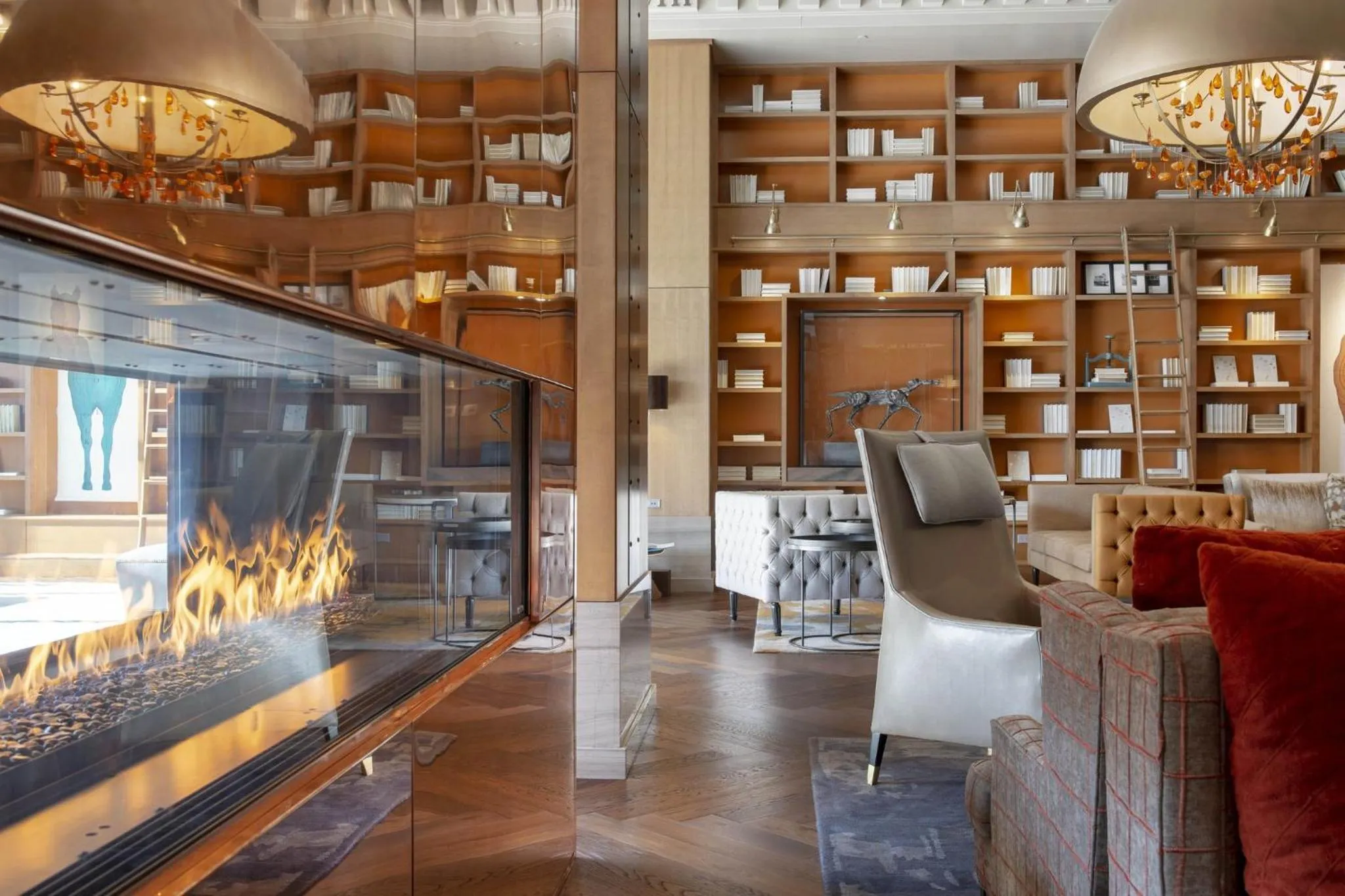 Lounge or bar in Omni Louisville Hotel