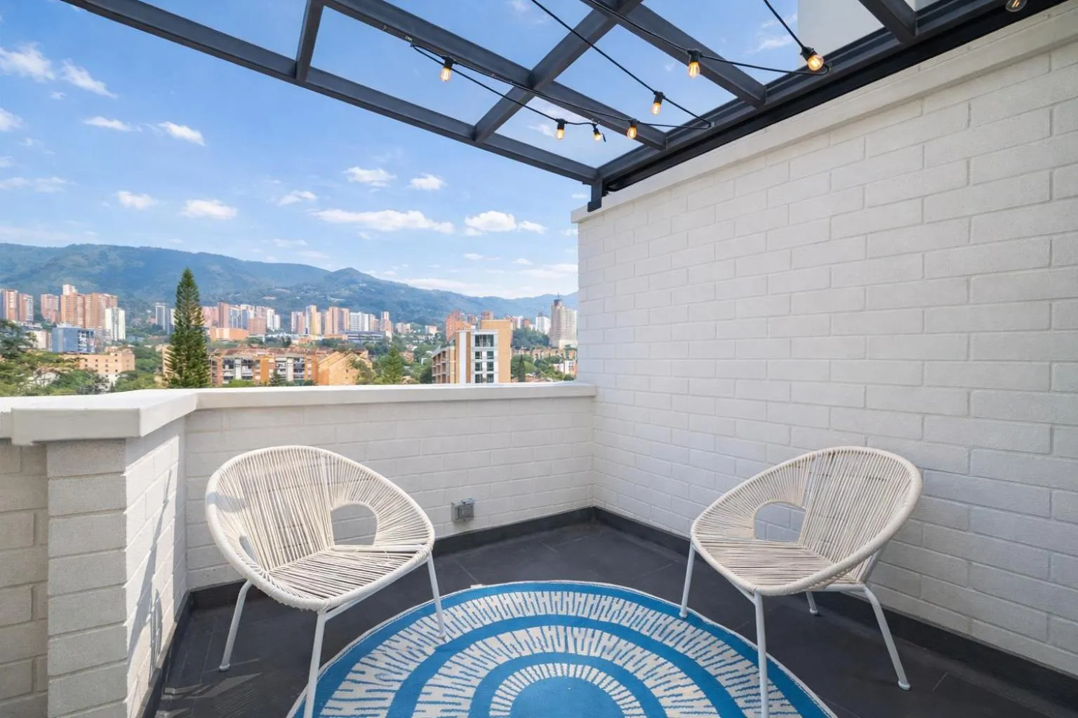 Balcony/Terrace in Apartamentos Poblado Alejandría by HOUSY HOST
