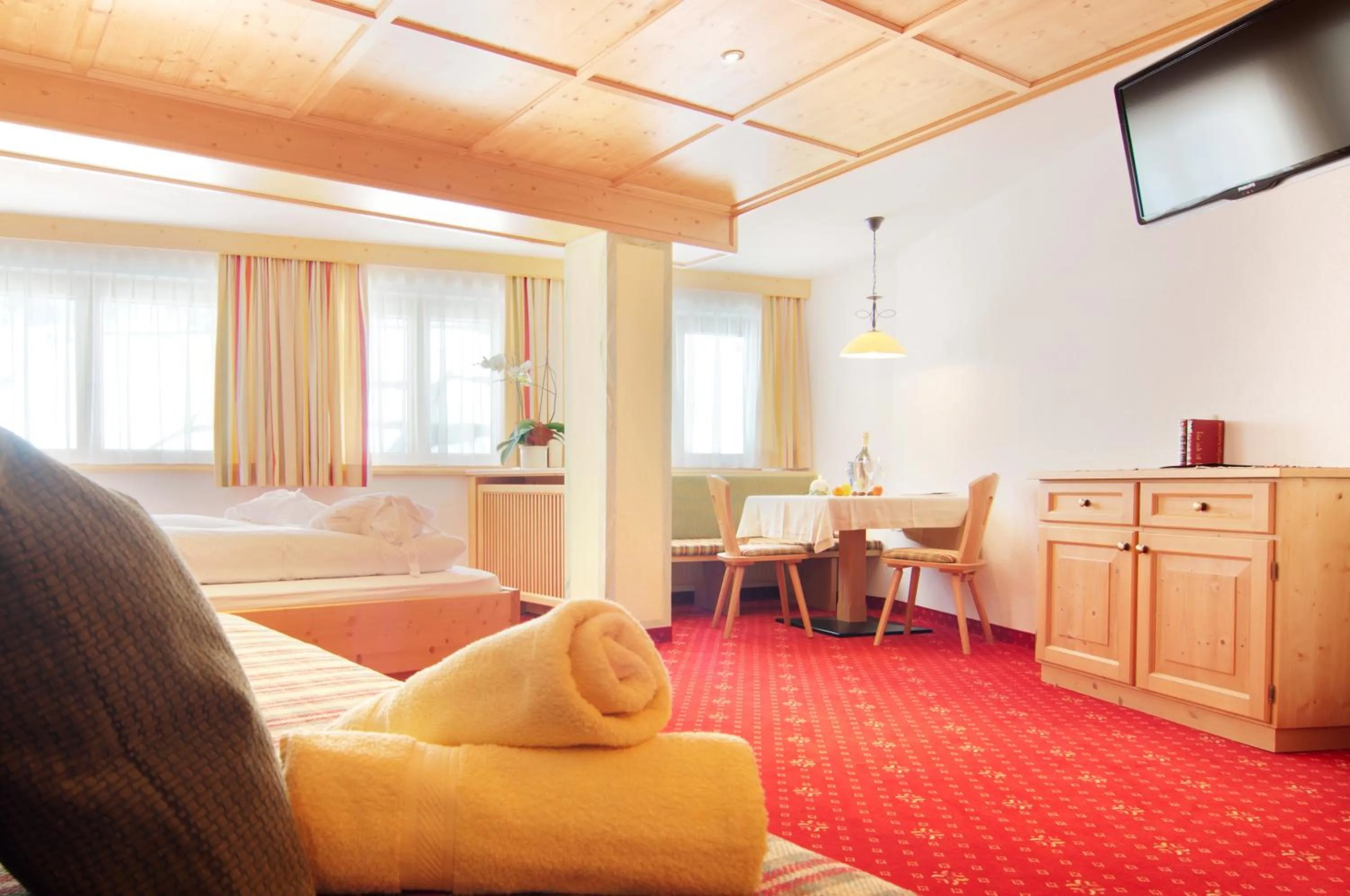 Photo of the whole room, Bed in Gasthof Valluga