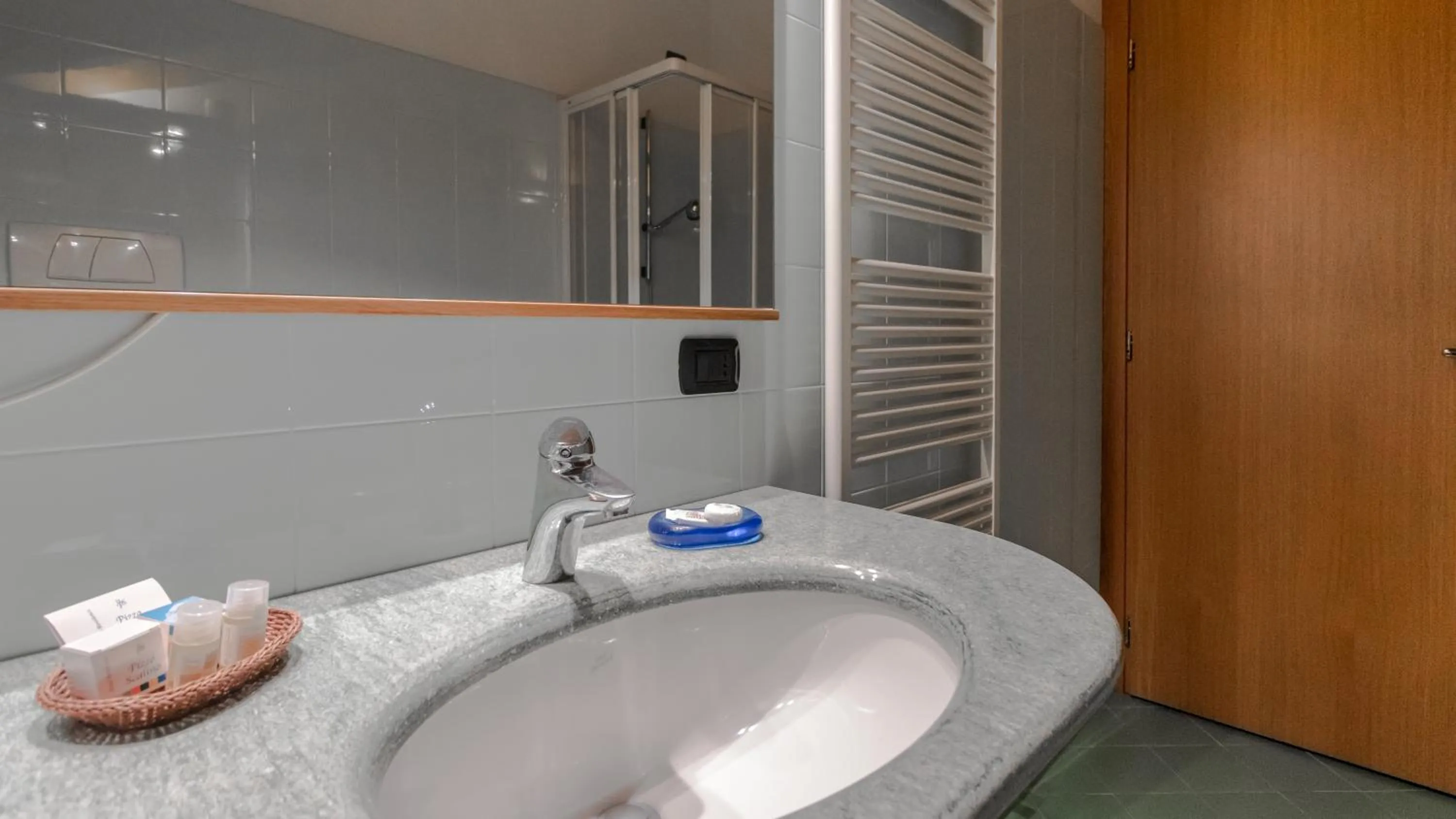 Bathroom in Residence Pizzo Scalino