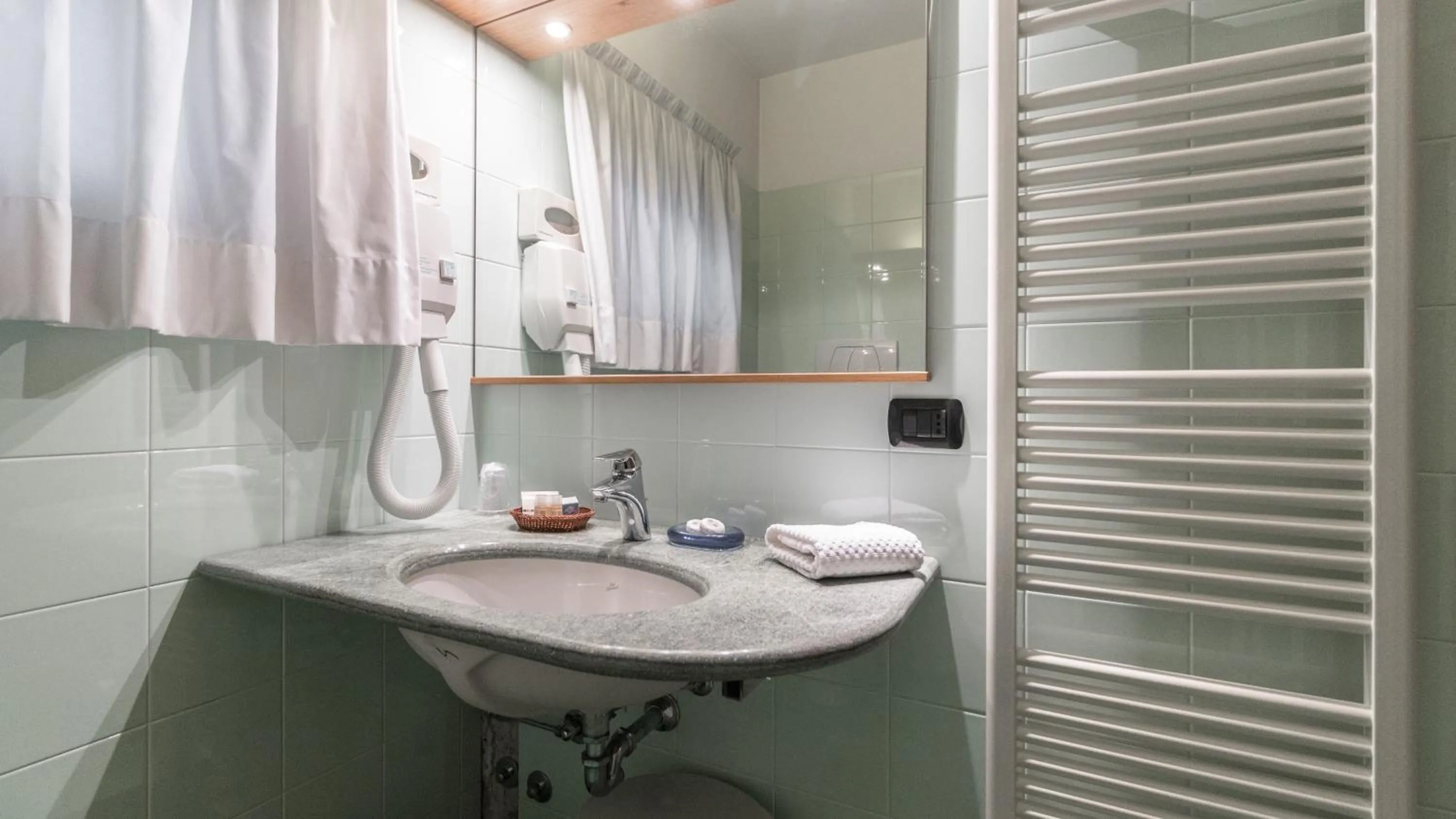 Bathroom in Residence Pizzo Scalino