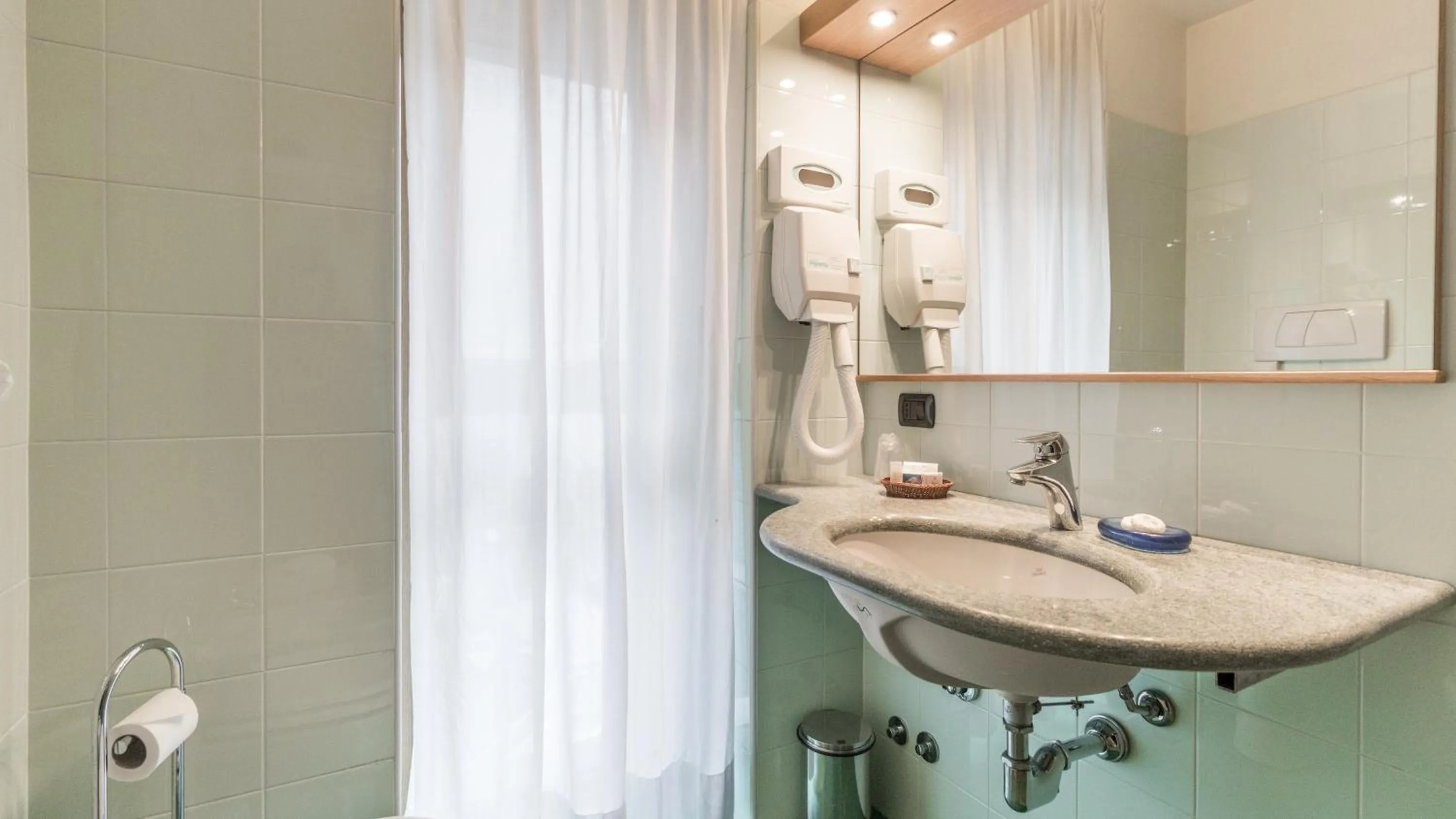 Bathroom in Residence Pizzo Scalino