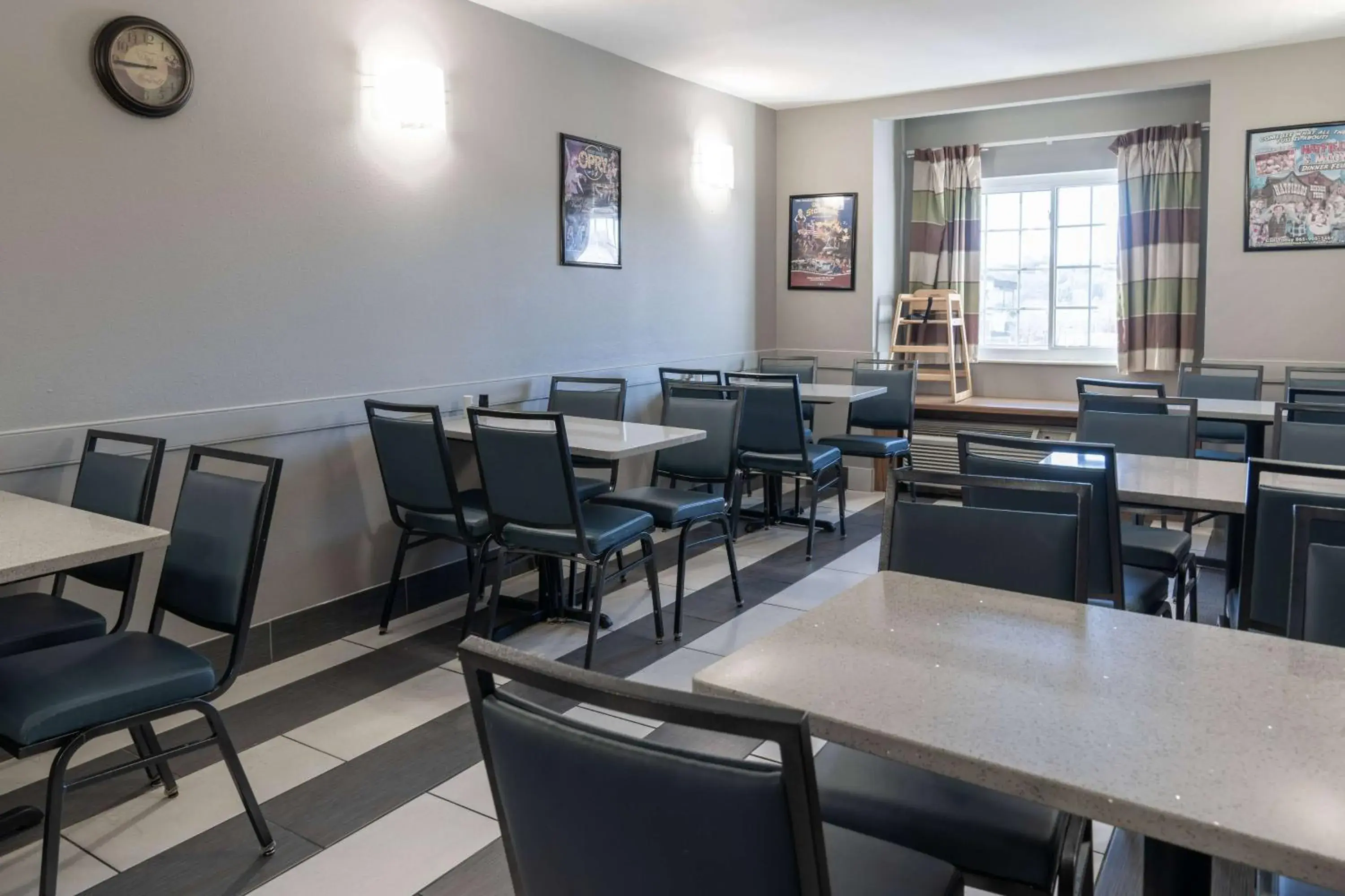 Breakfast in Microtel Inn & Suites by Wyndham Pigeon Forge Breakfast in Microtel Inn & Suites by Wyndham Pigeon Forge