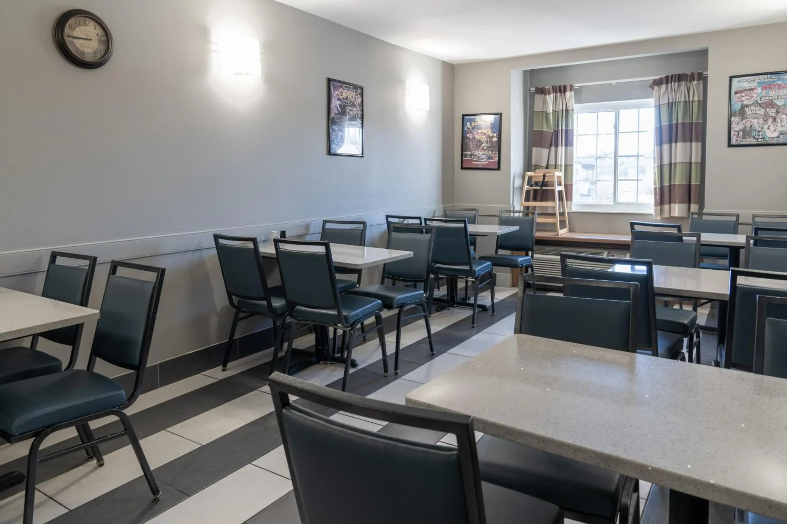 Breakfast in Microtel Inn & Suites by Wyndham Pigeon Forge Breakfast in Microtel Inn & Suites by Wyndham Pigeon Forge