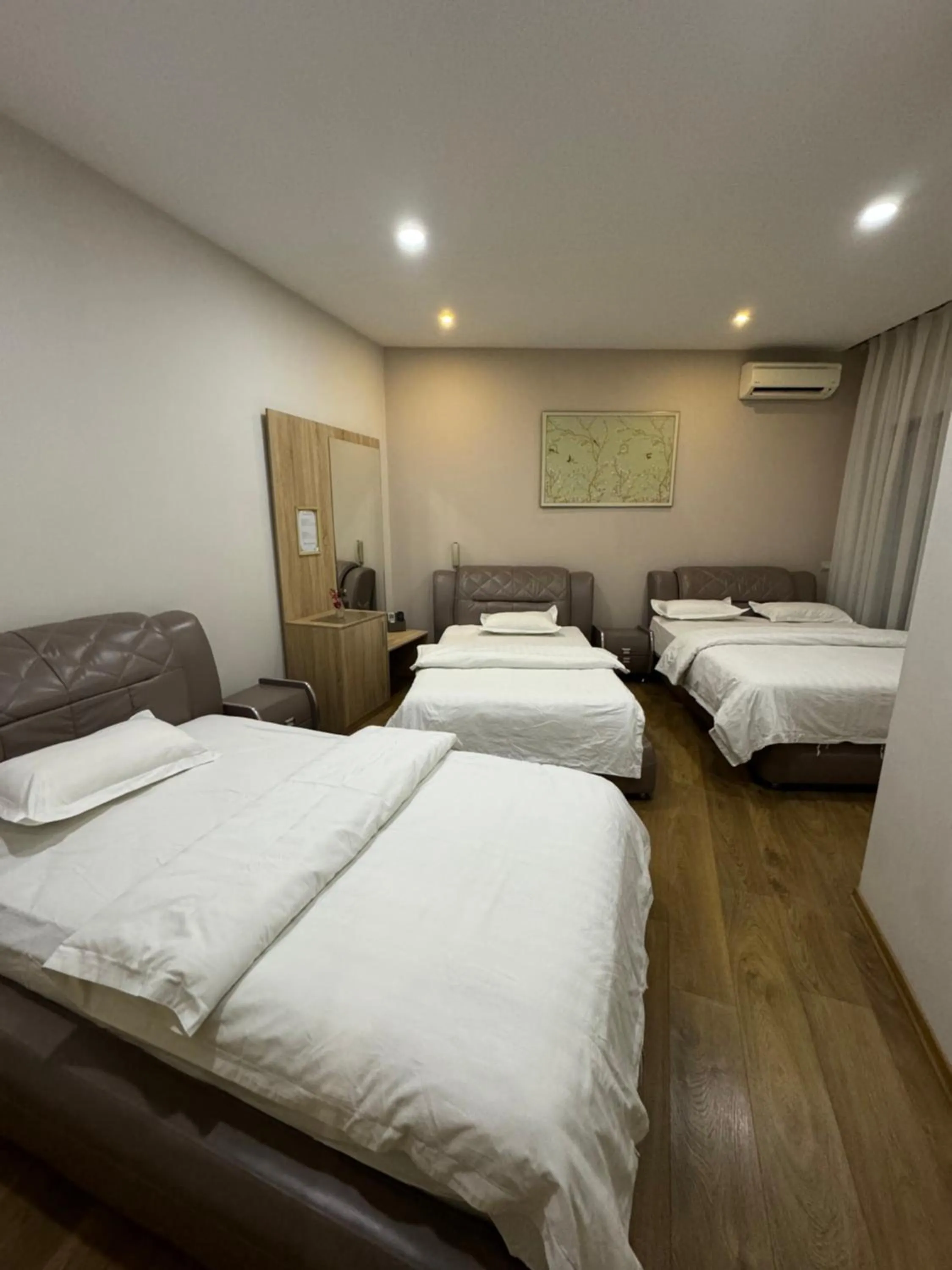 Bed in Park Hotel Tirana