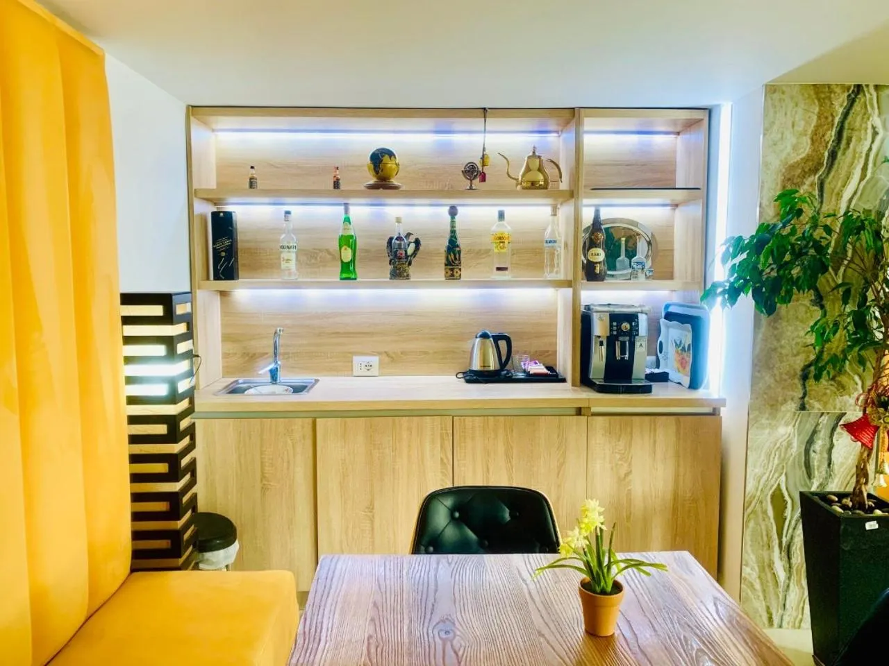 Lounge or bar in Park Hotel Tirana