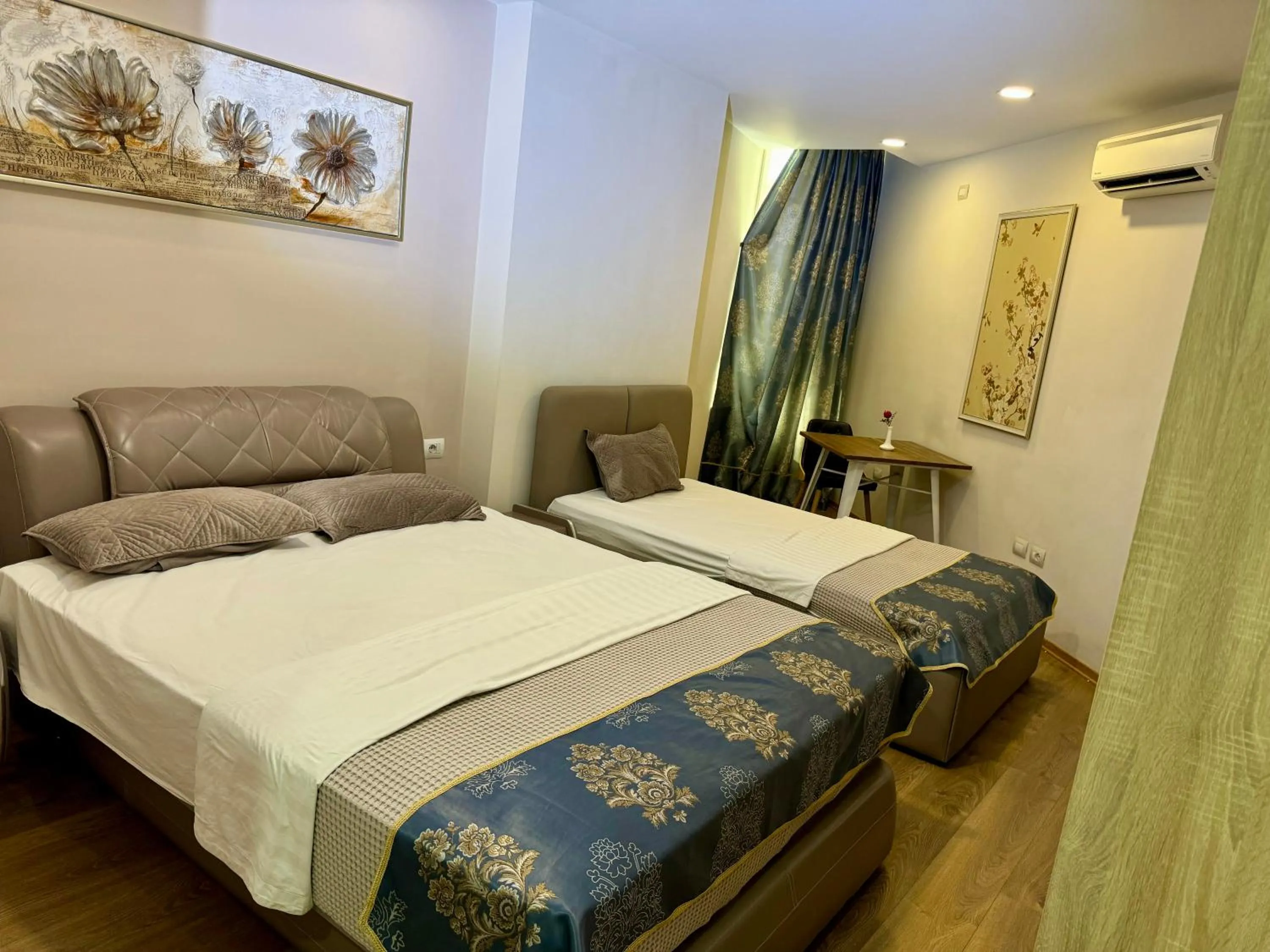 Bed in Park Hotel Tirana