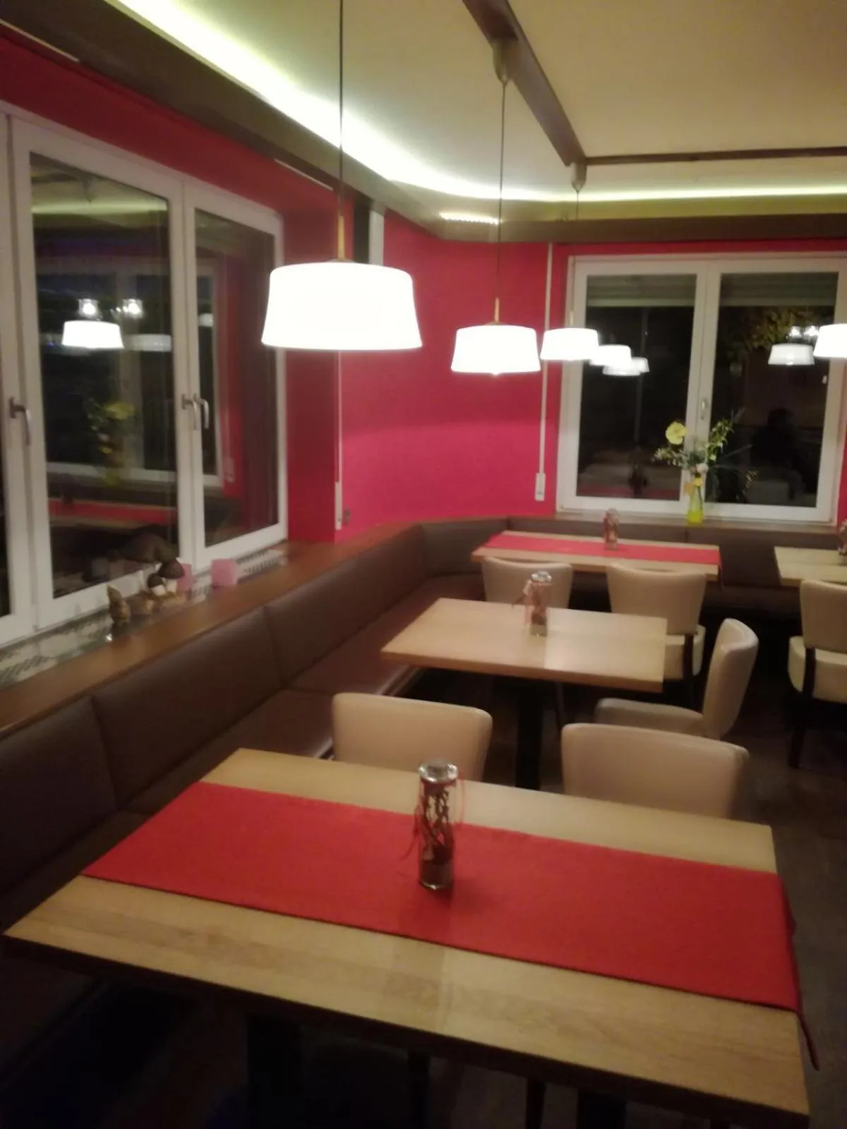 Restaurant/places to eat in Gaststätte Peperoni