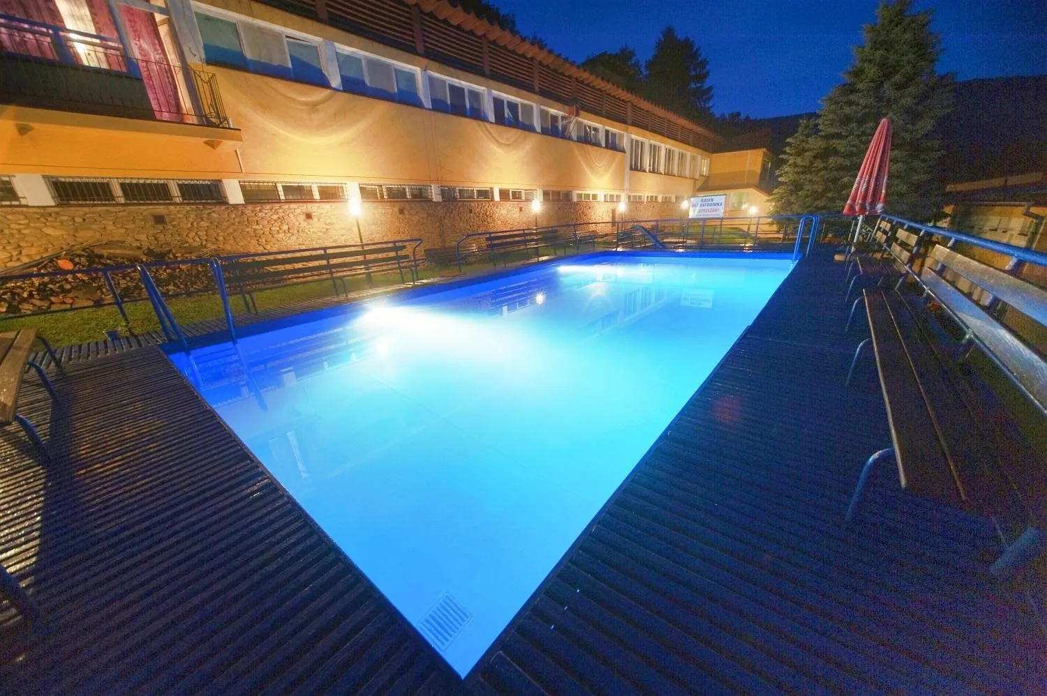 Swimming pool in GWAREK Centrum Wypoczynkowe