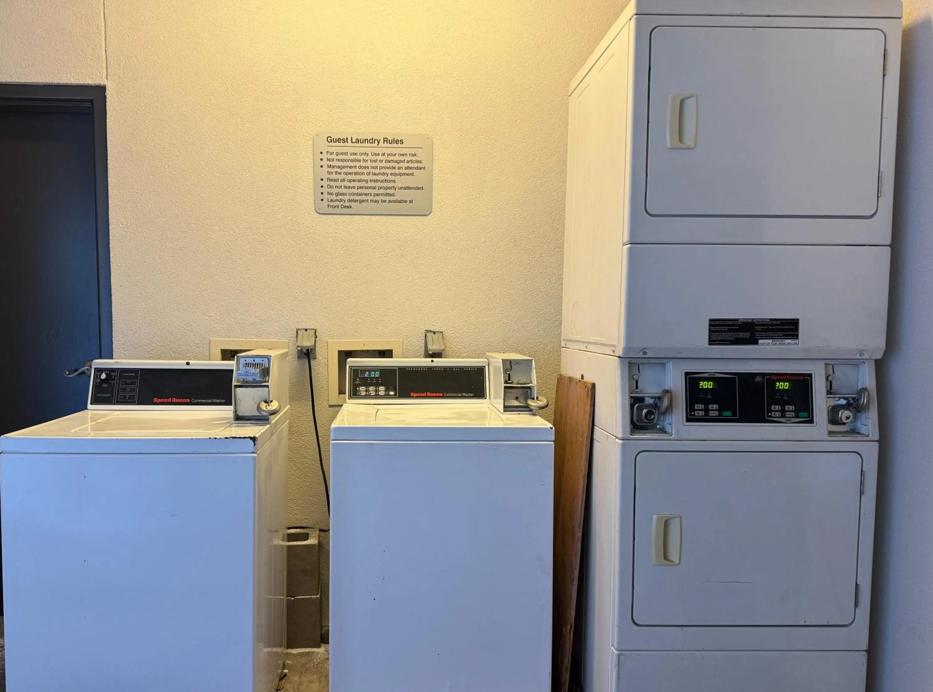 Regency Inn & Suites - Baytown