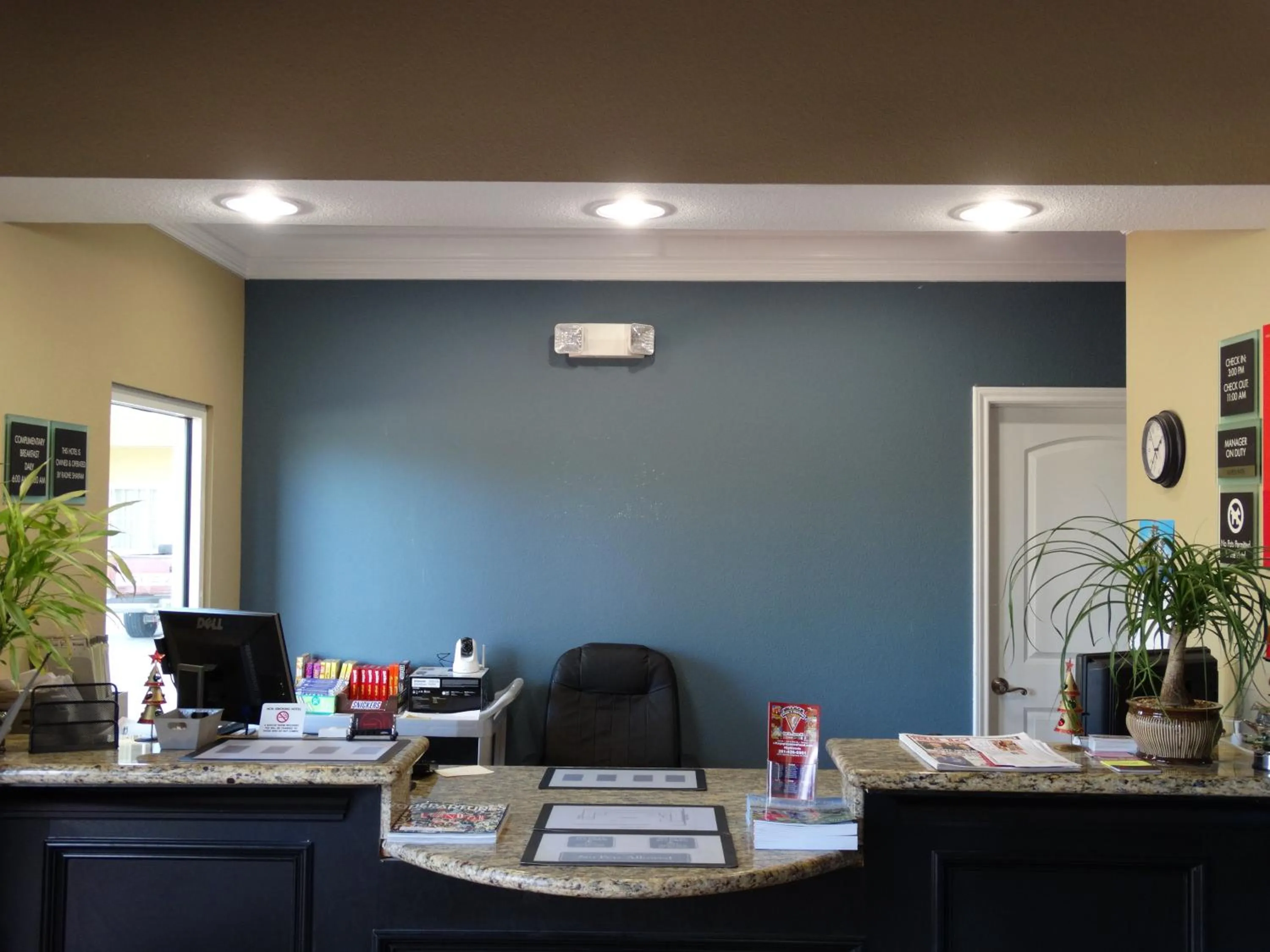 Lobby or reception in Regency Inn & Suites - Baytown