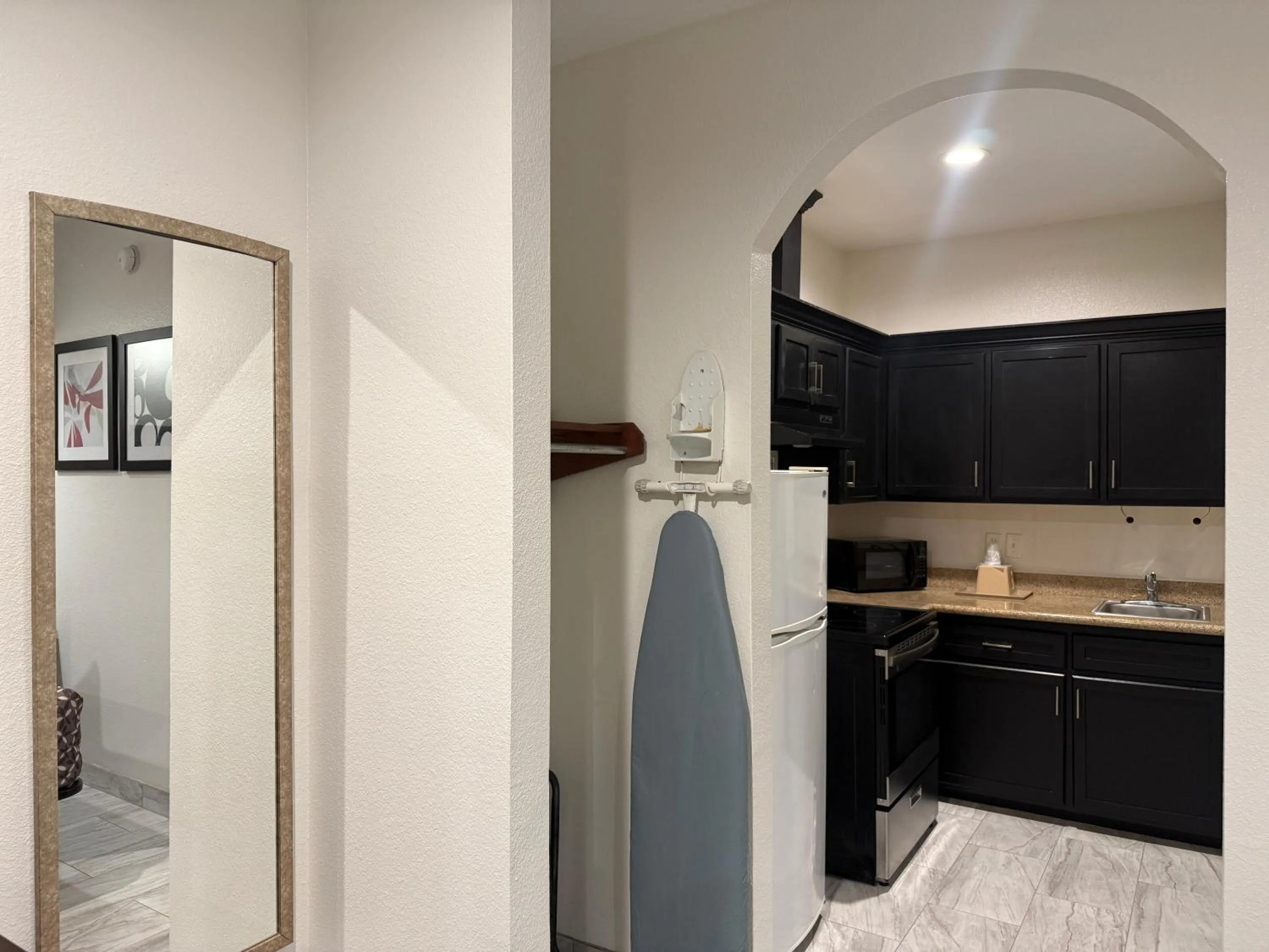 Regency Inn & Suites - Baytown