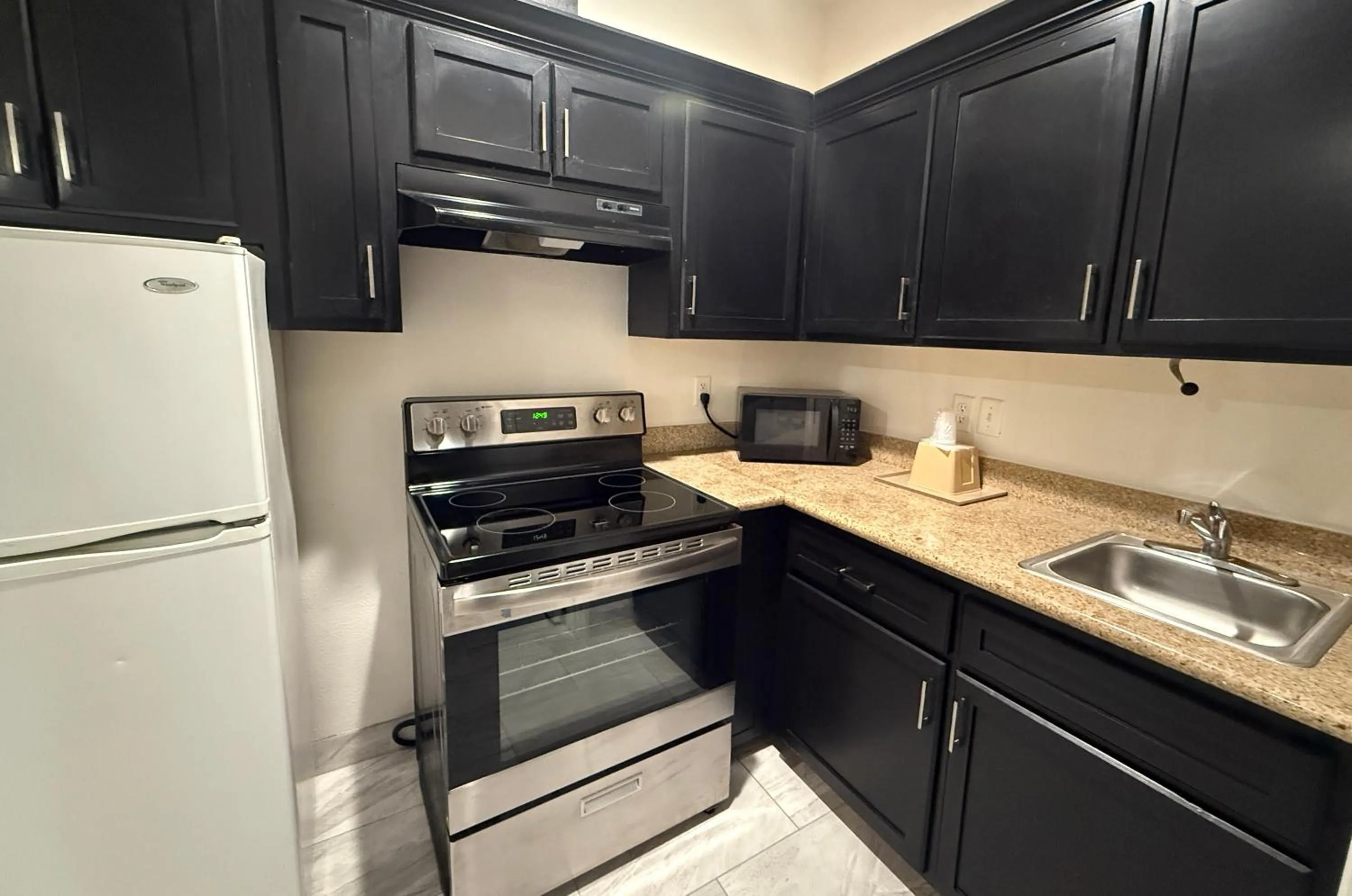 Regency Inn & Suites - Baytown